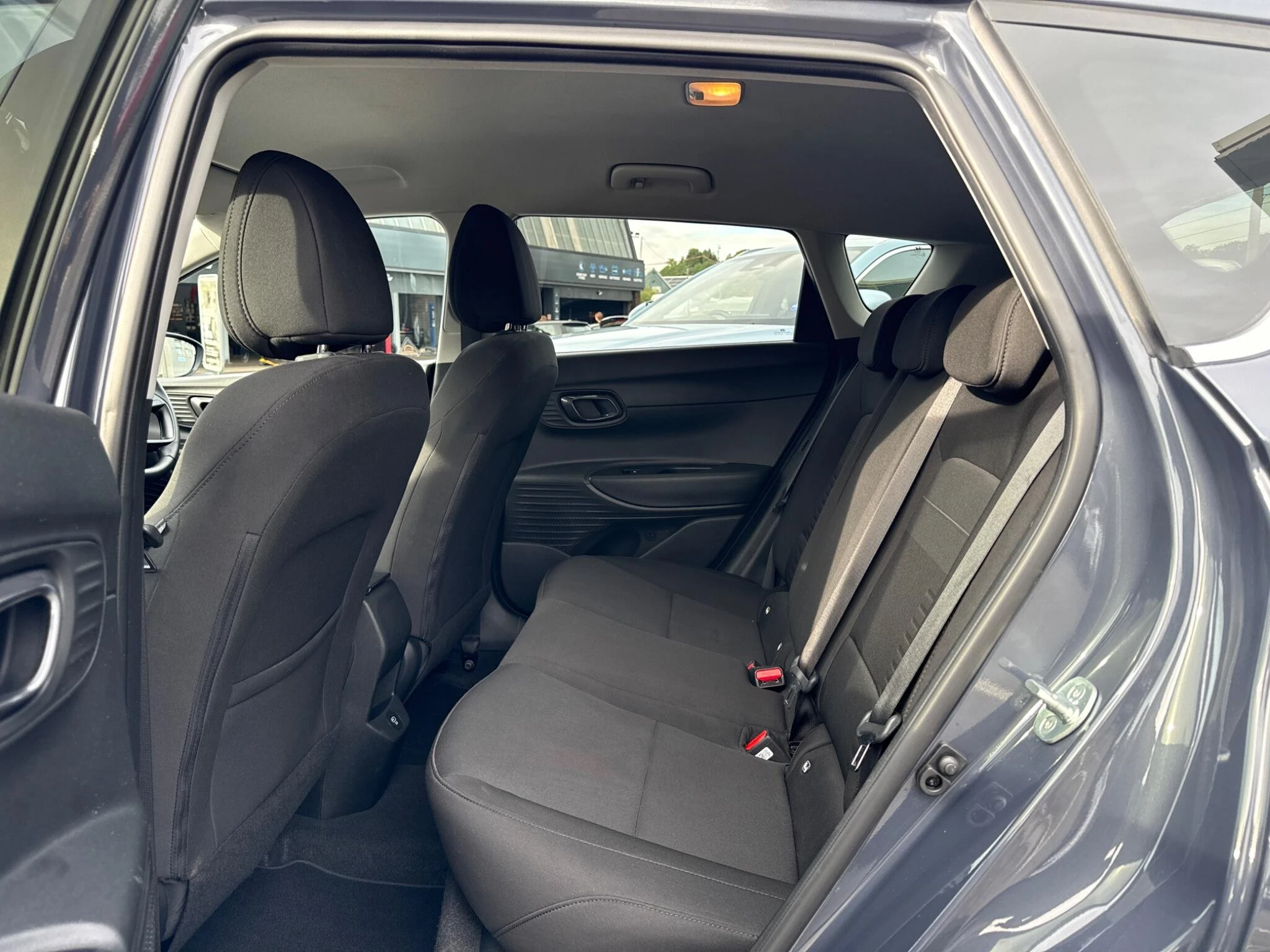 Vehicle image 20