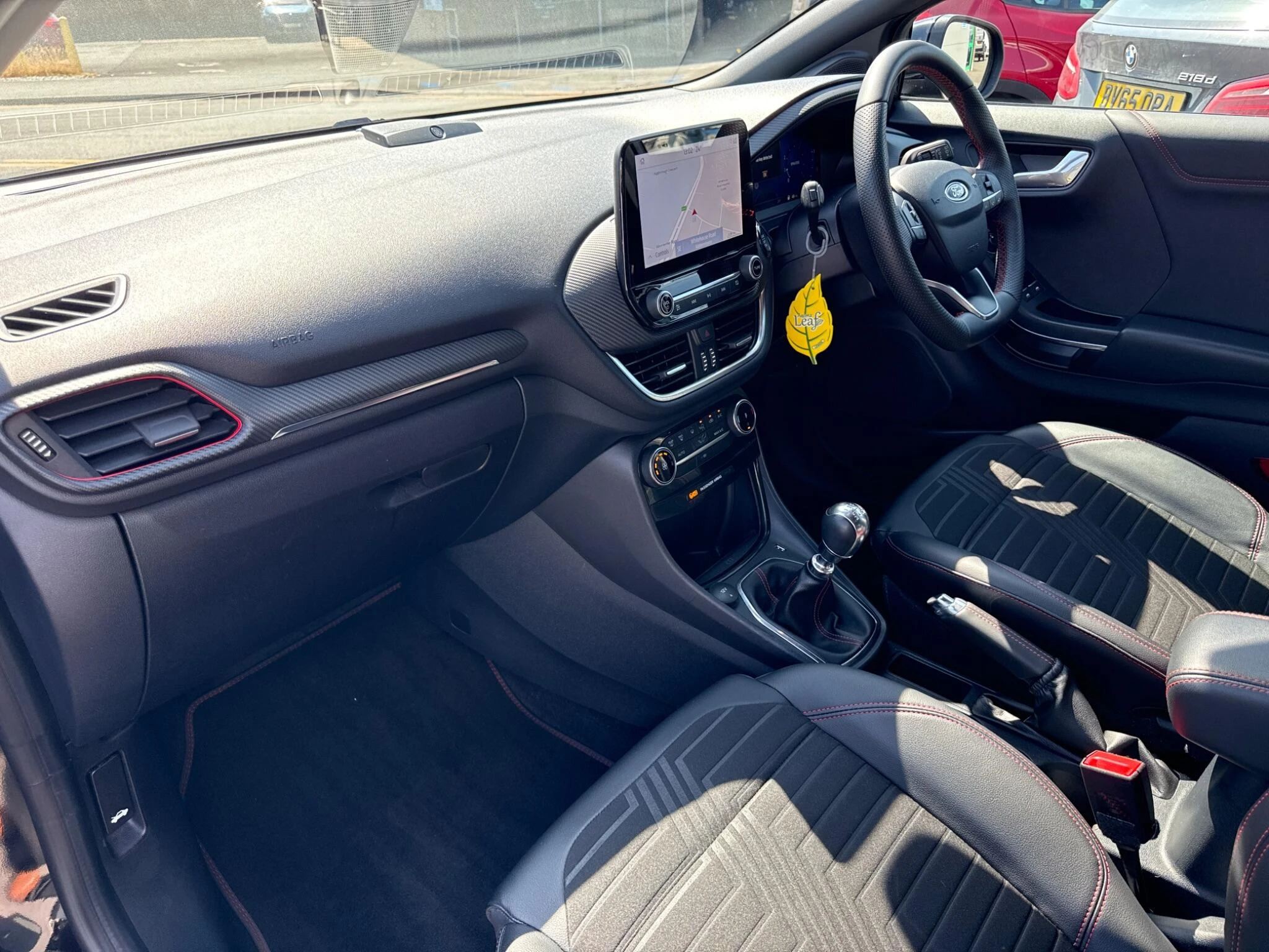 Vehicle image 18