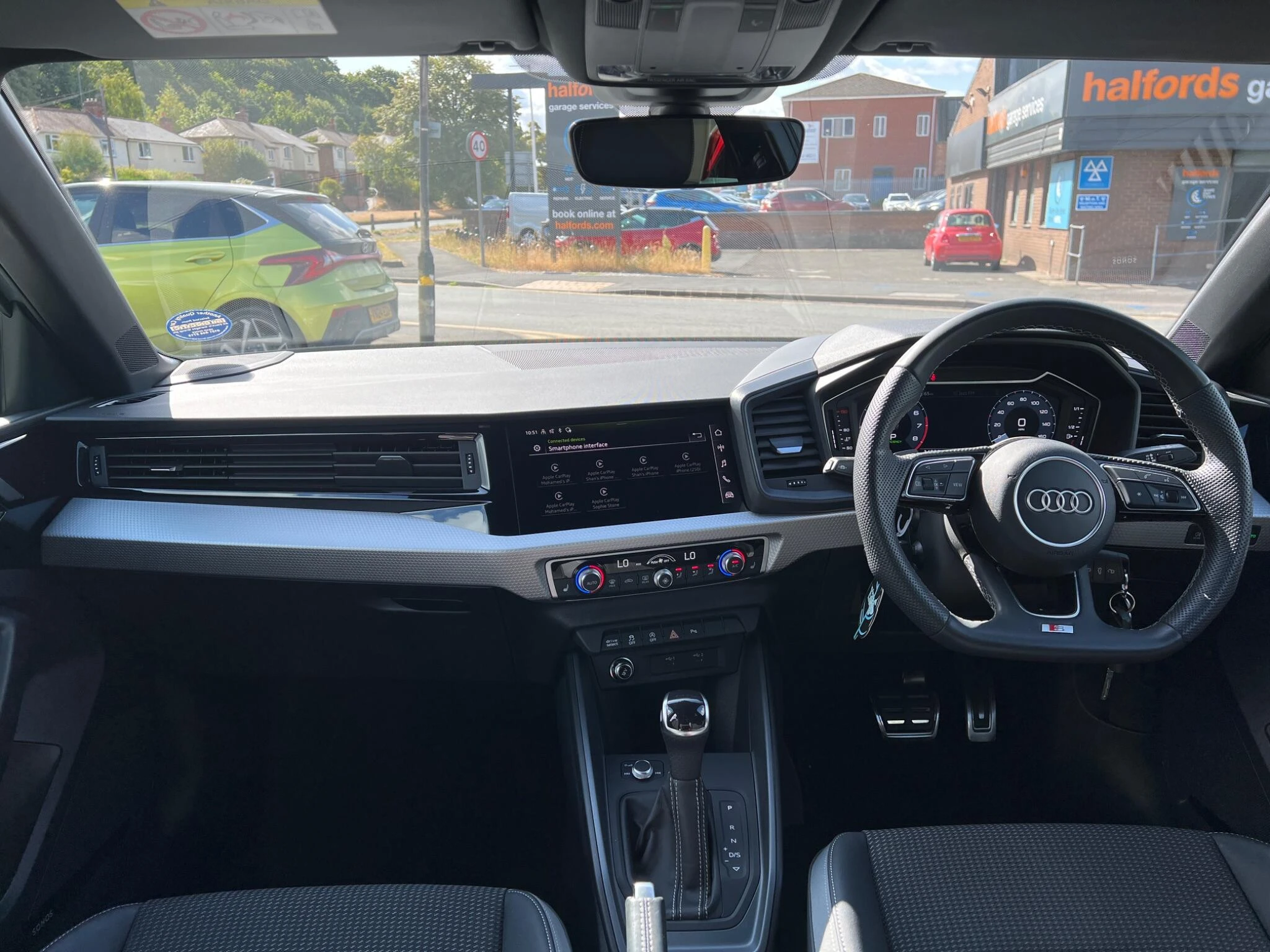 Vehicle image 16