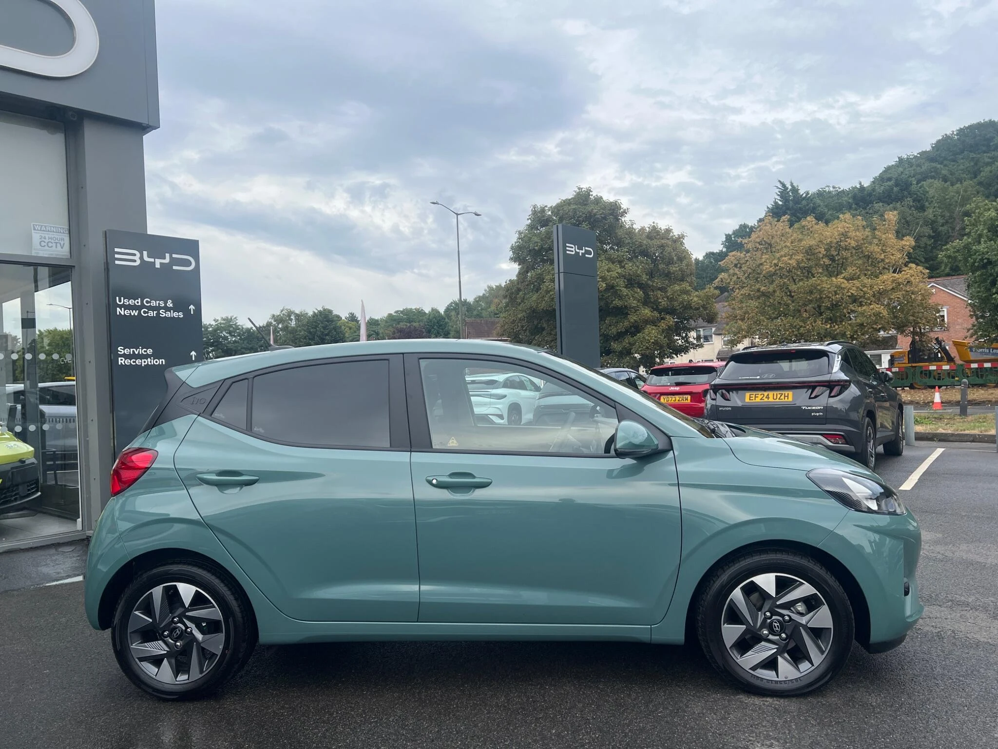 Vehicle image 9