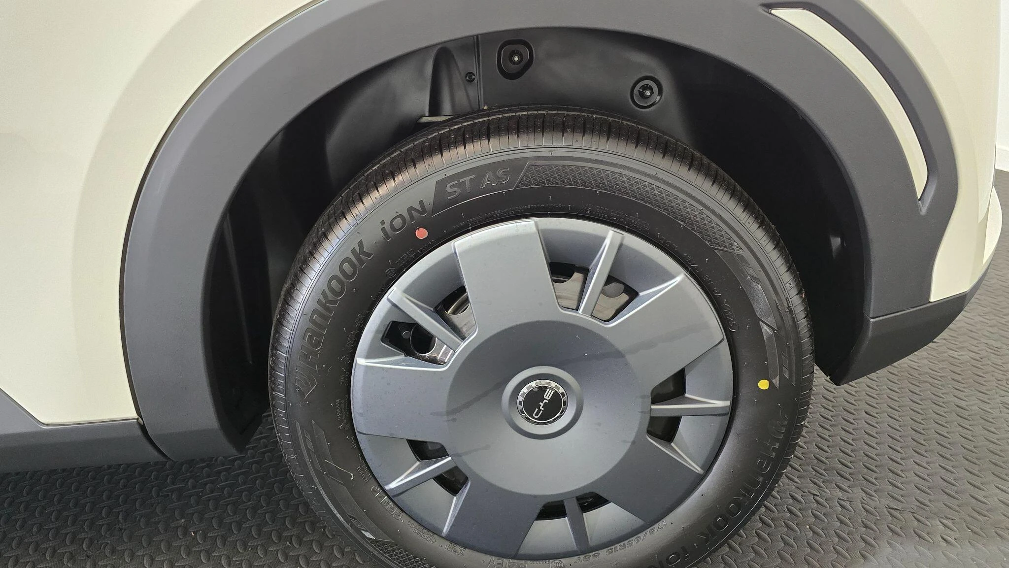 Vehicle image 30