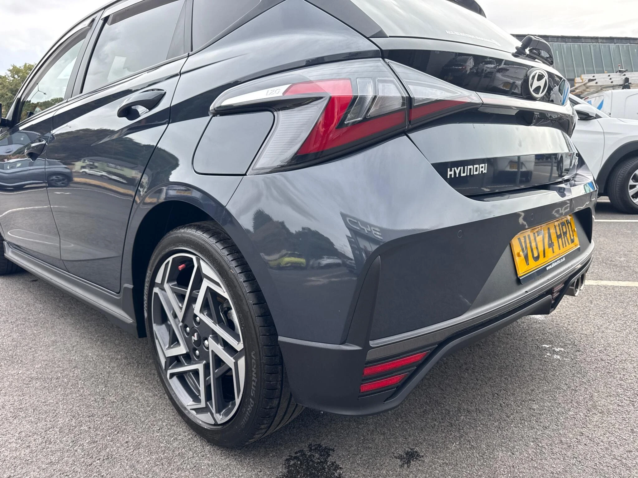Vehicle thumbnail 8