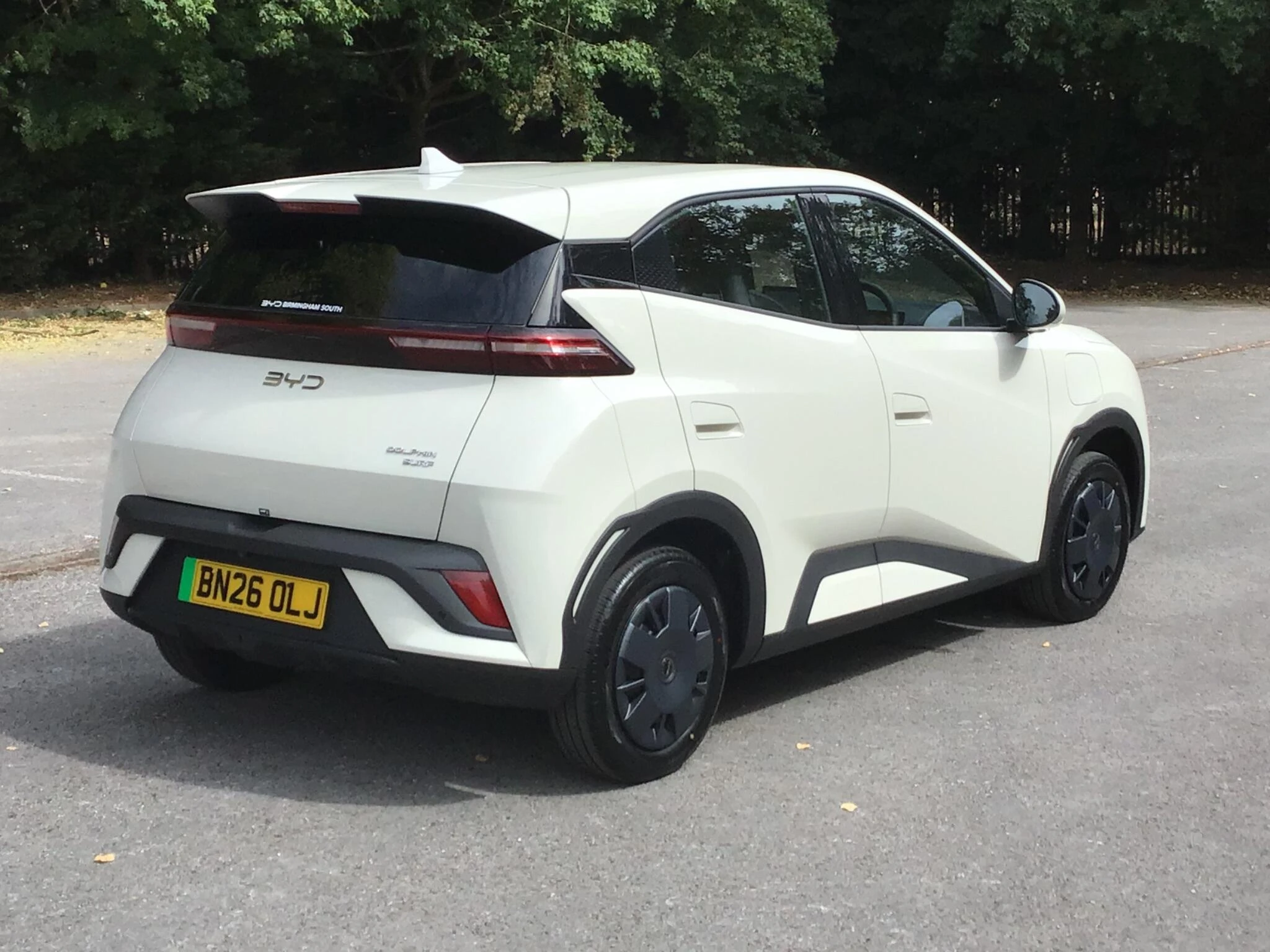 Vehicle image 3