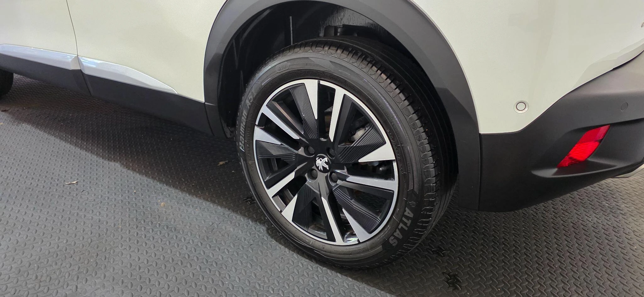 Vehicle image 31