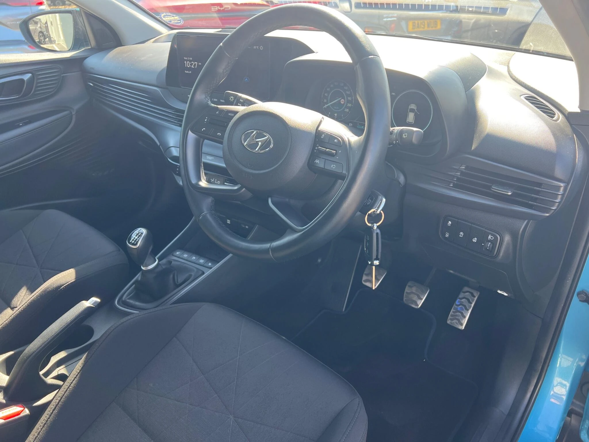 Vehicle image 21