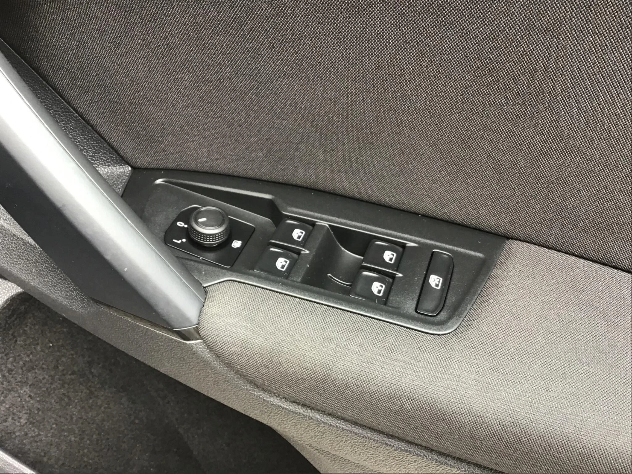 Vehicle image 40