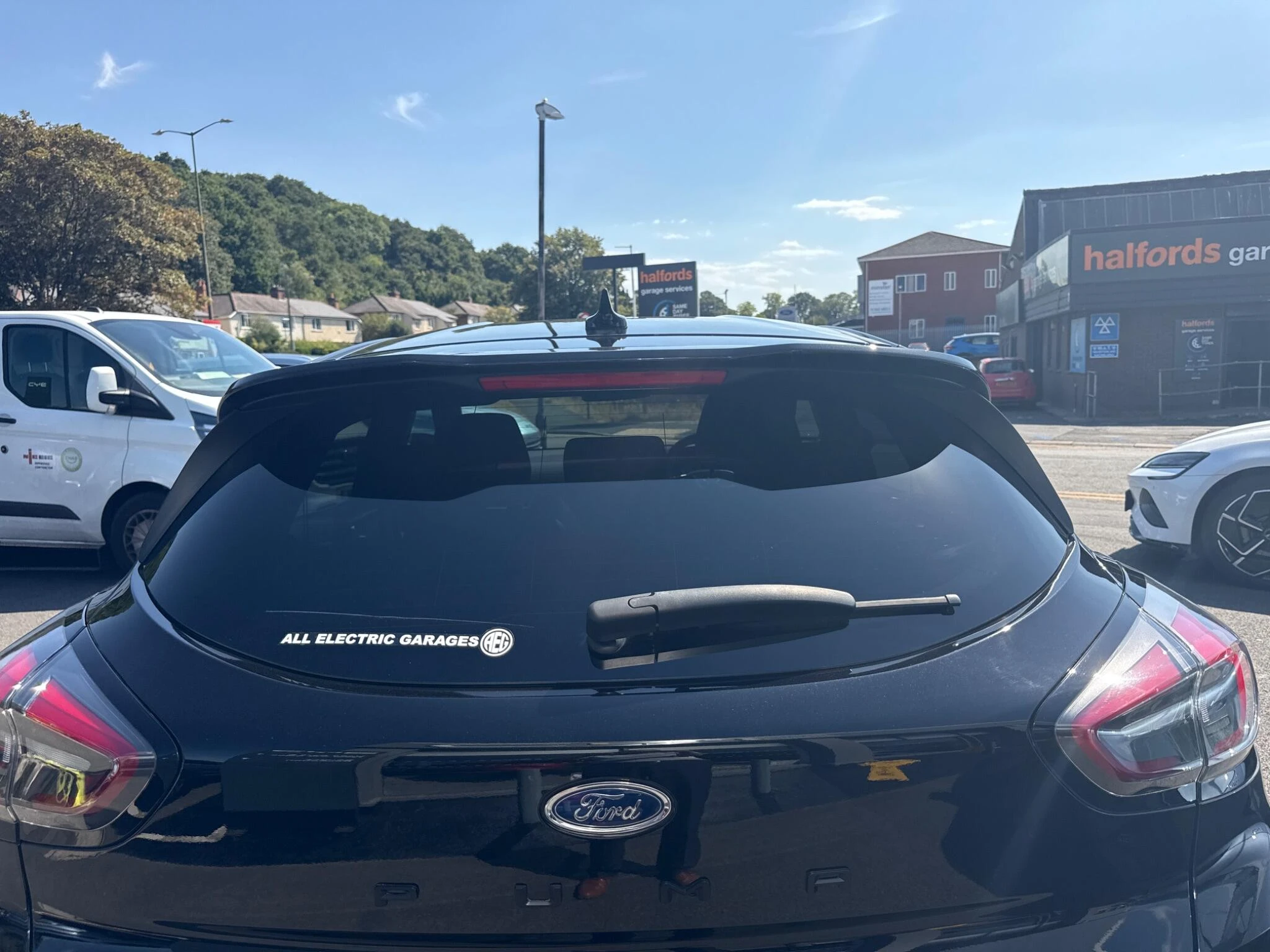 Vehicle image 48