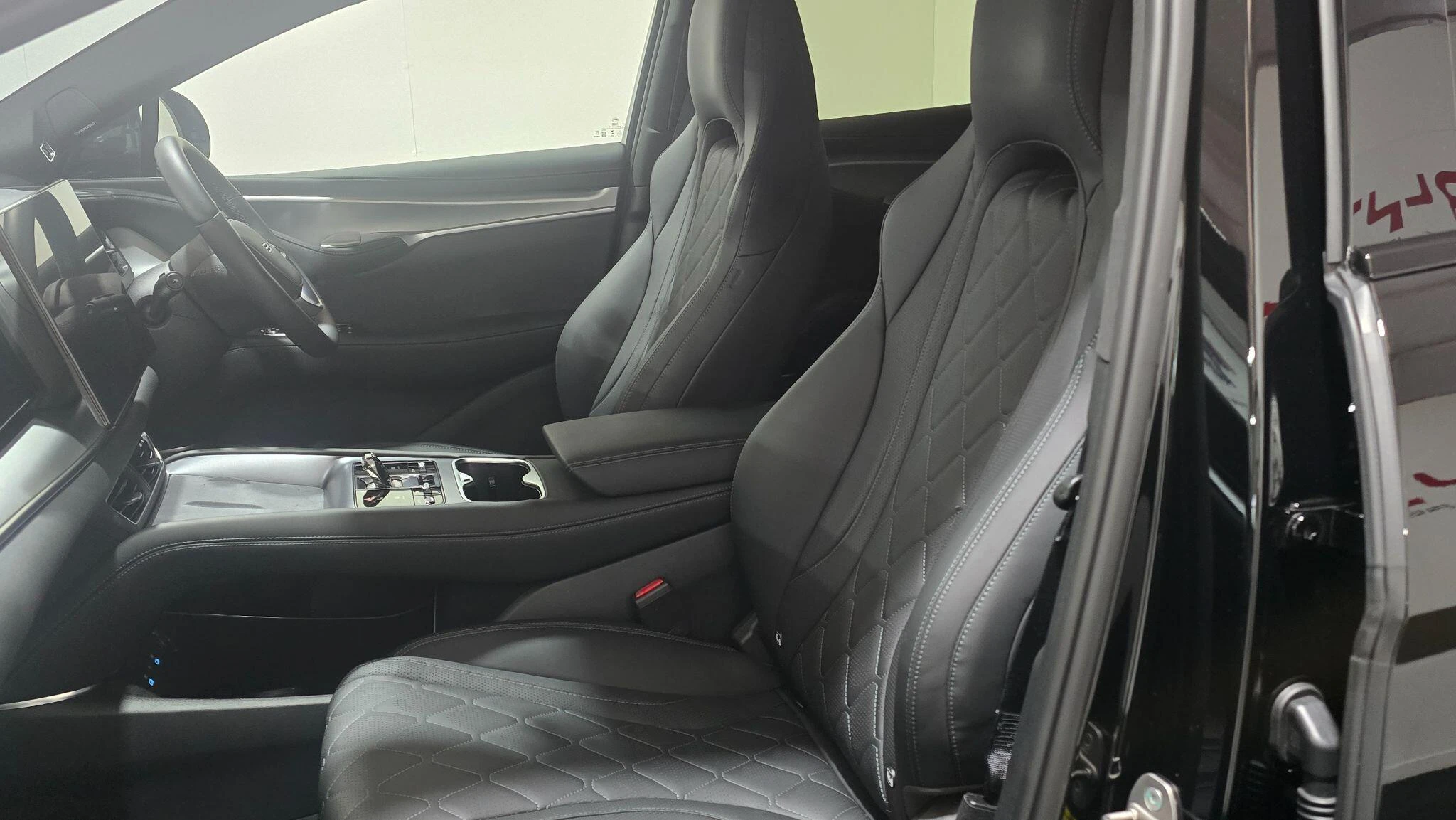 Vehicle image 36