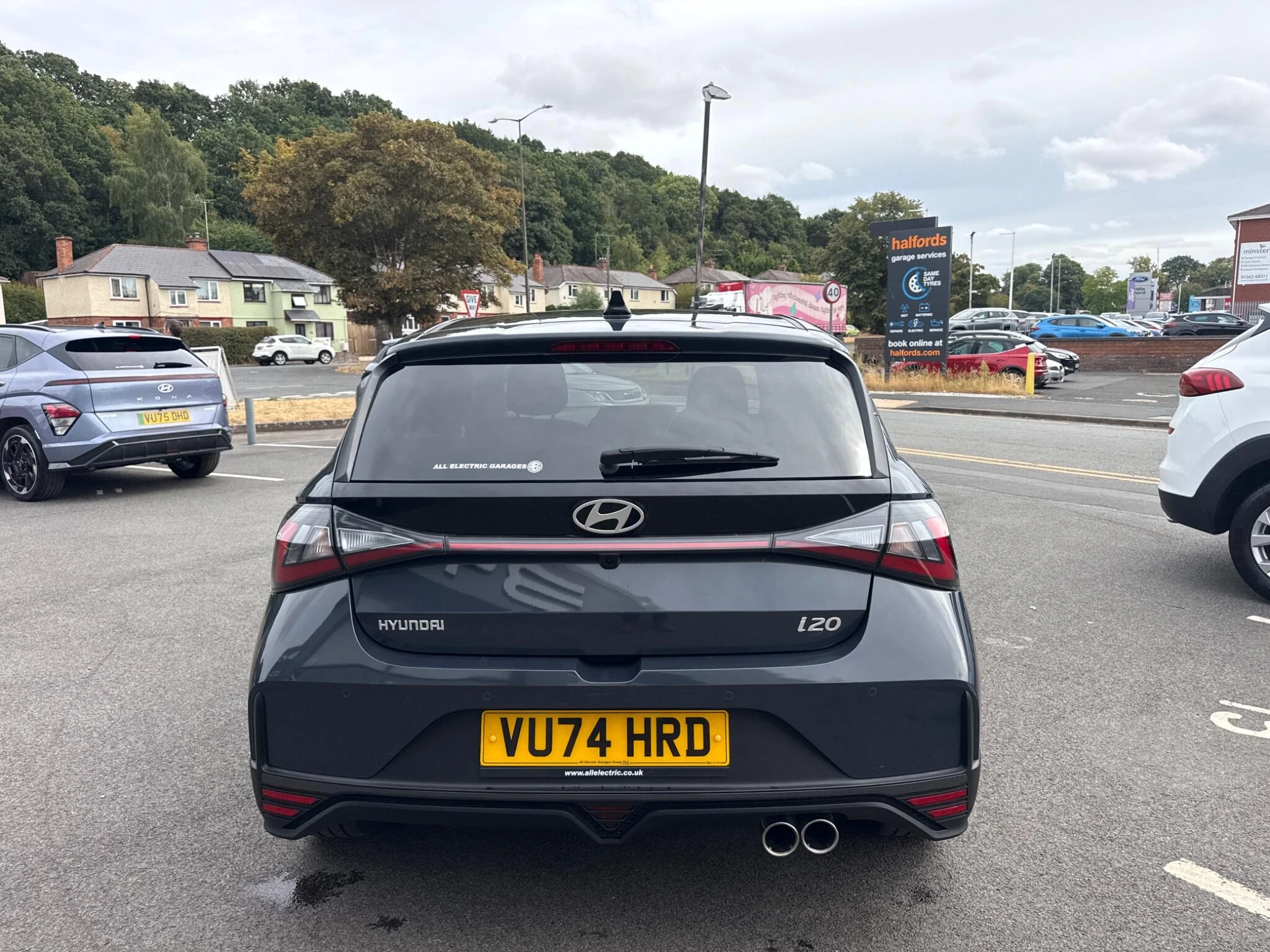 Vehicle image 12