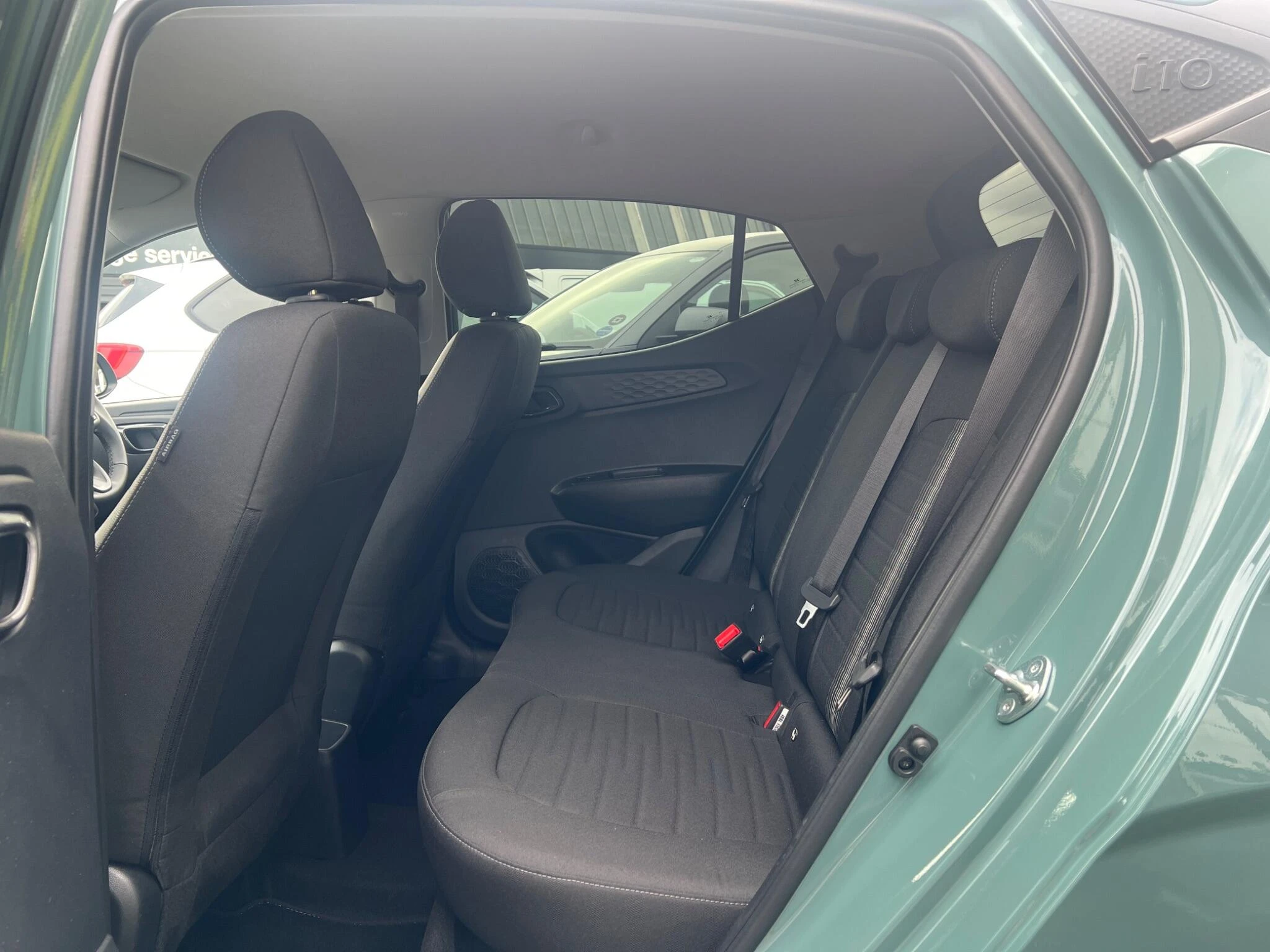 Vehicle image 15