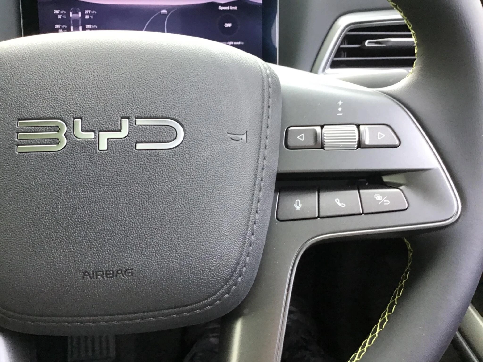 Vehicle image 49