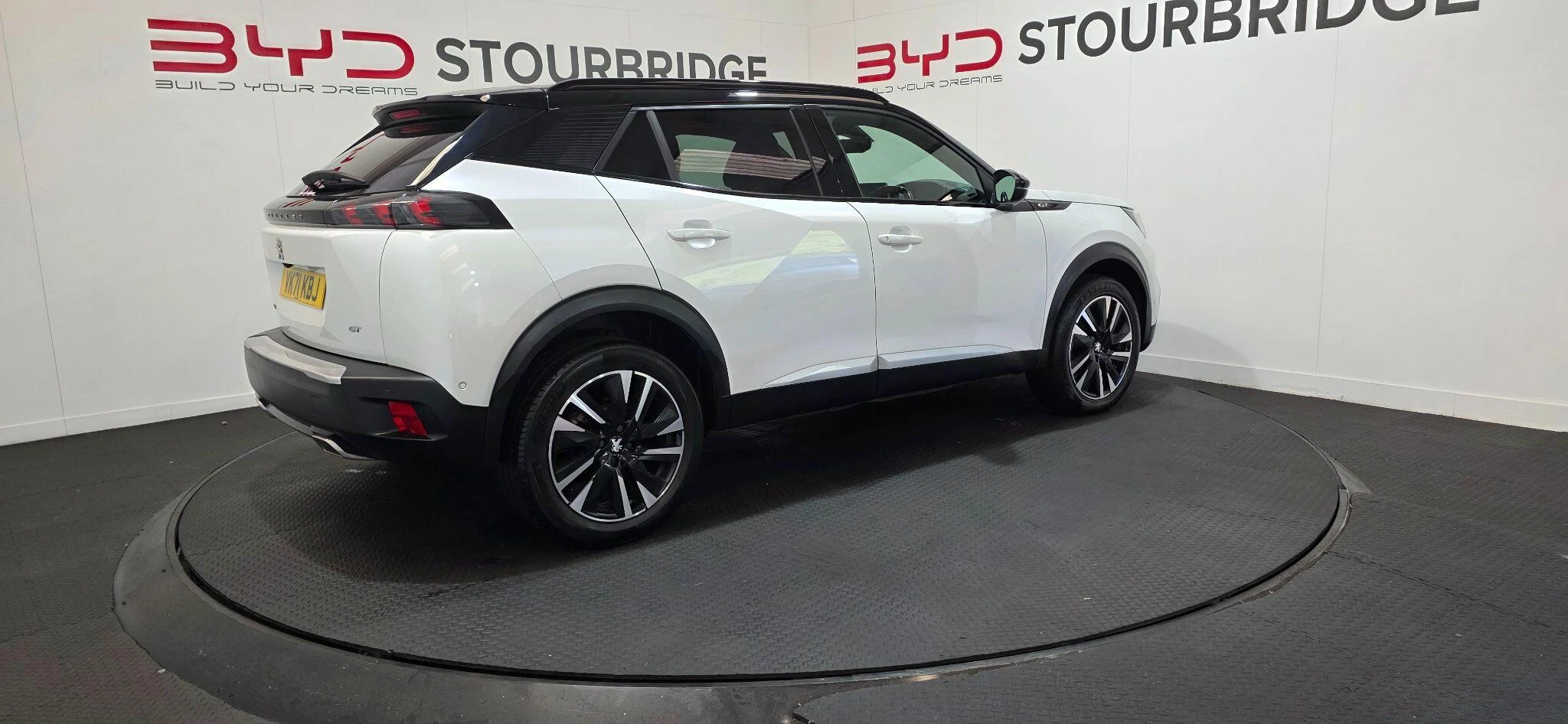 Vehicle image 20