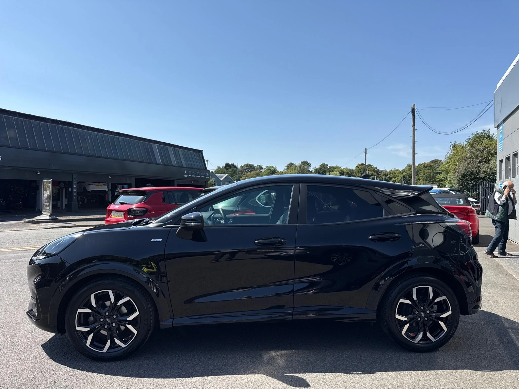 Vehicle image 9