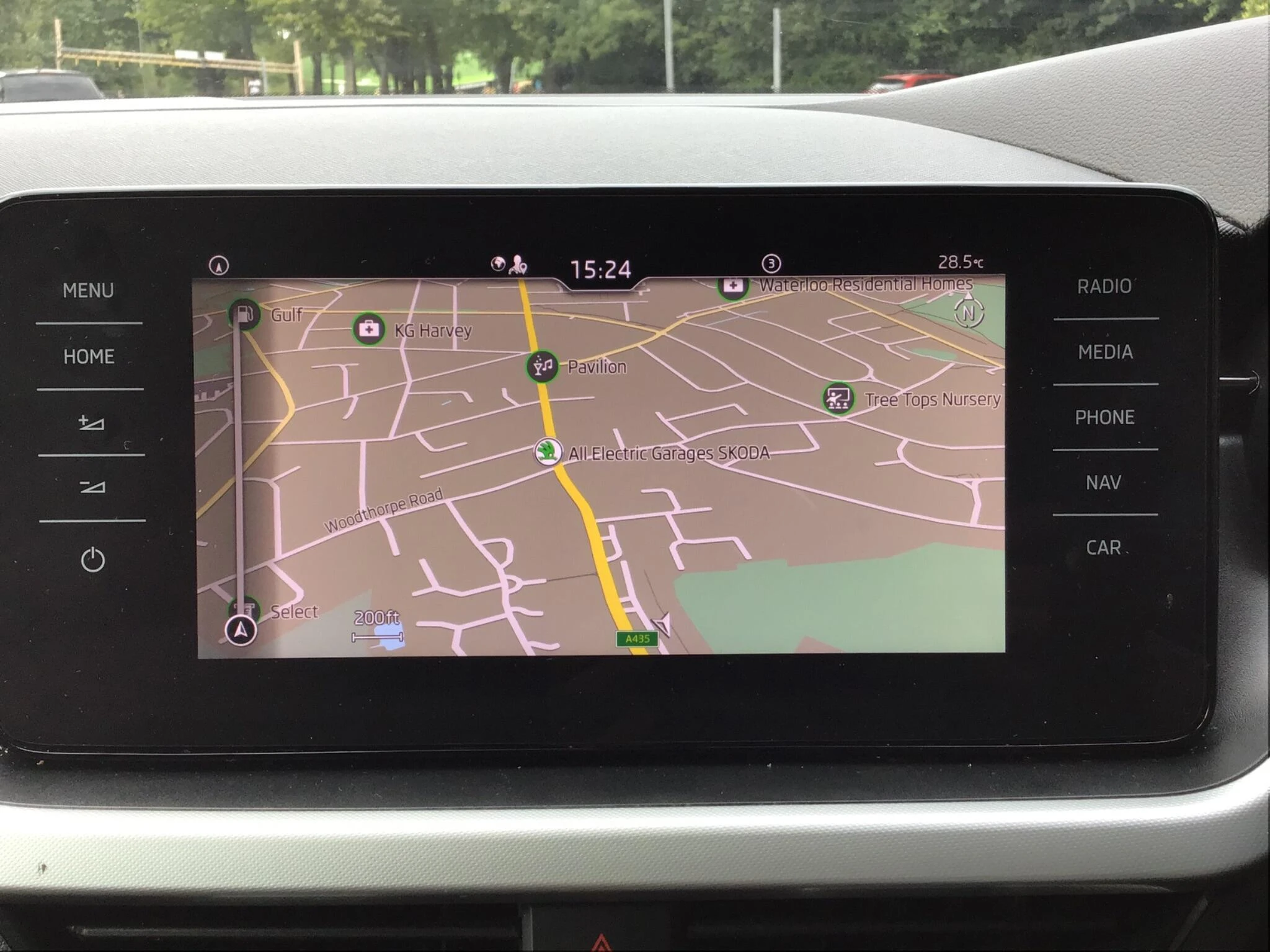 Vehicle image 15
