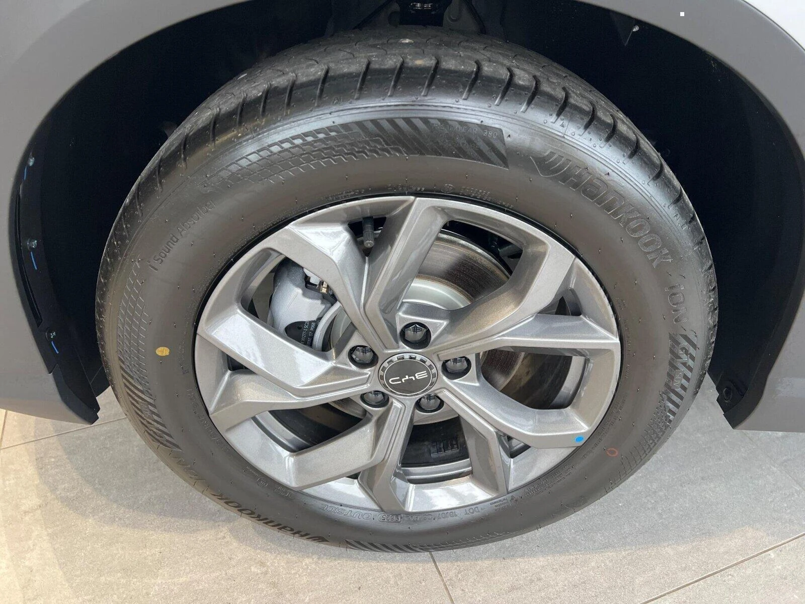 Vehicle image 17
