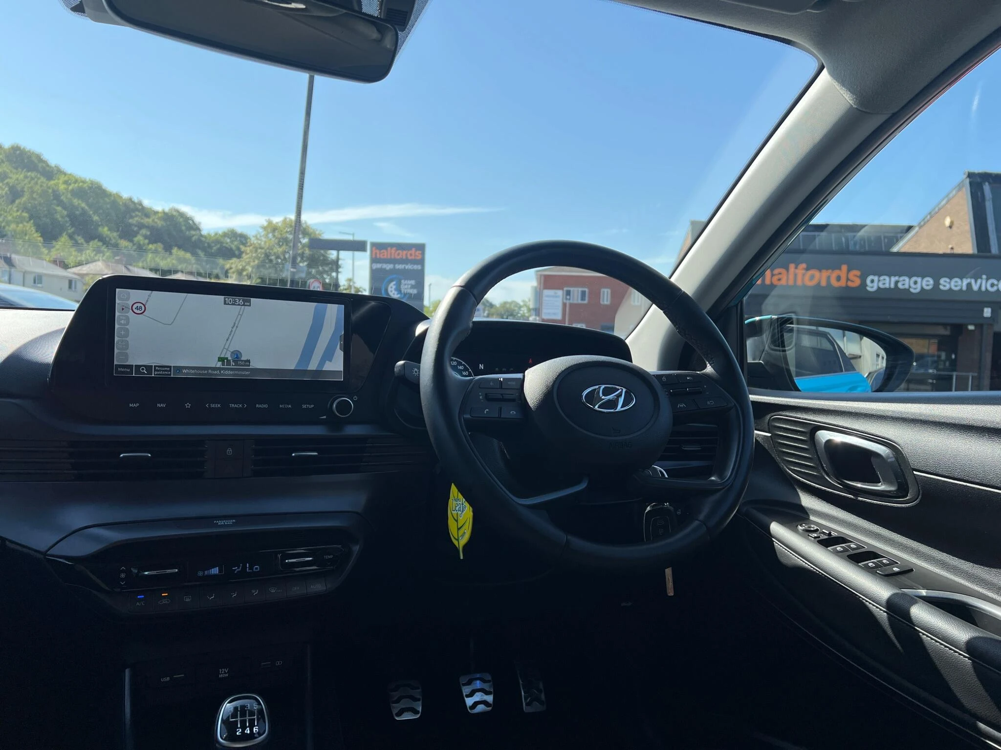 Vehicle image 25