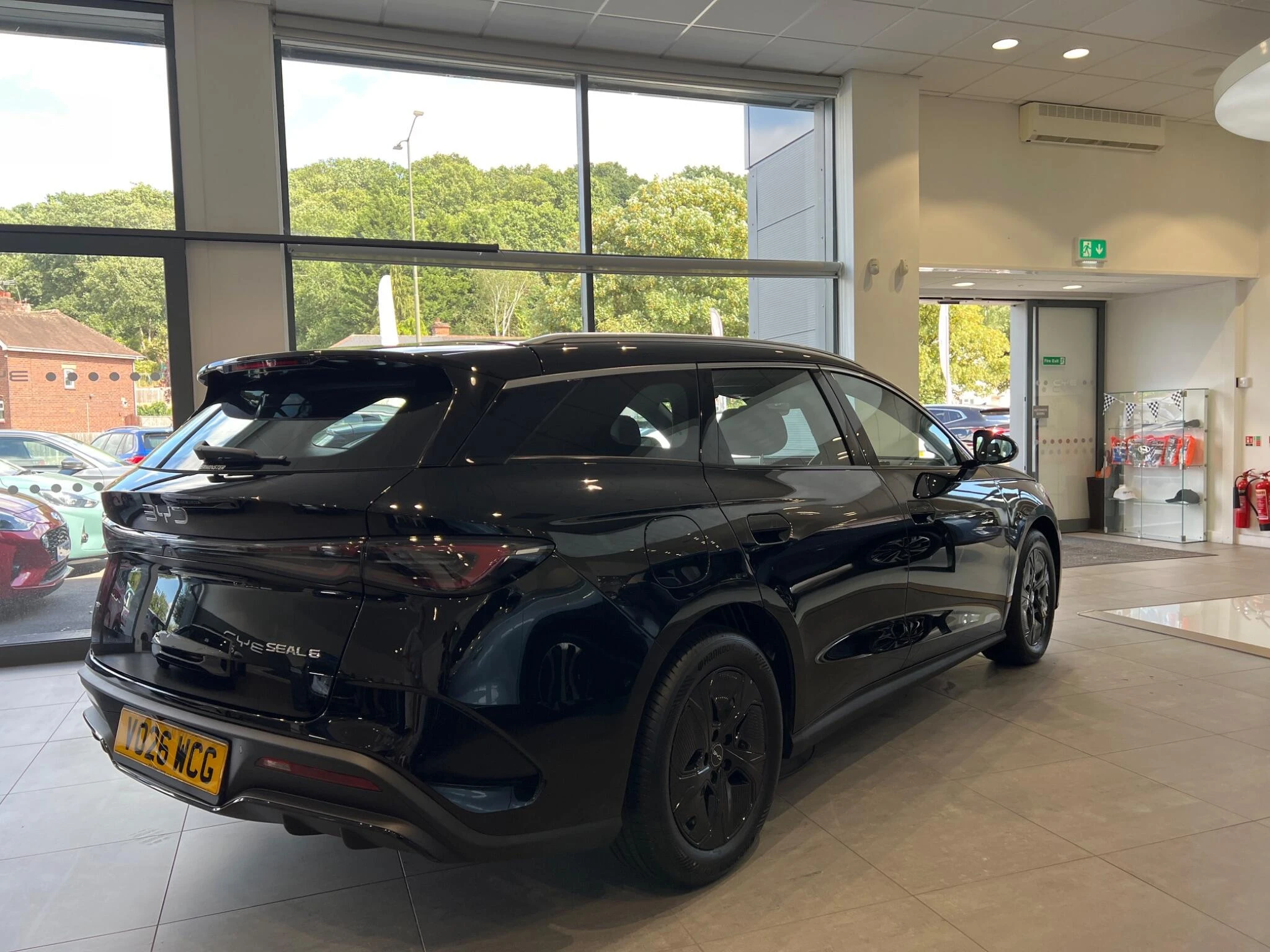 Vehicle image 15