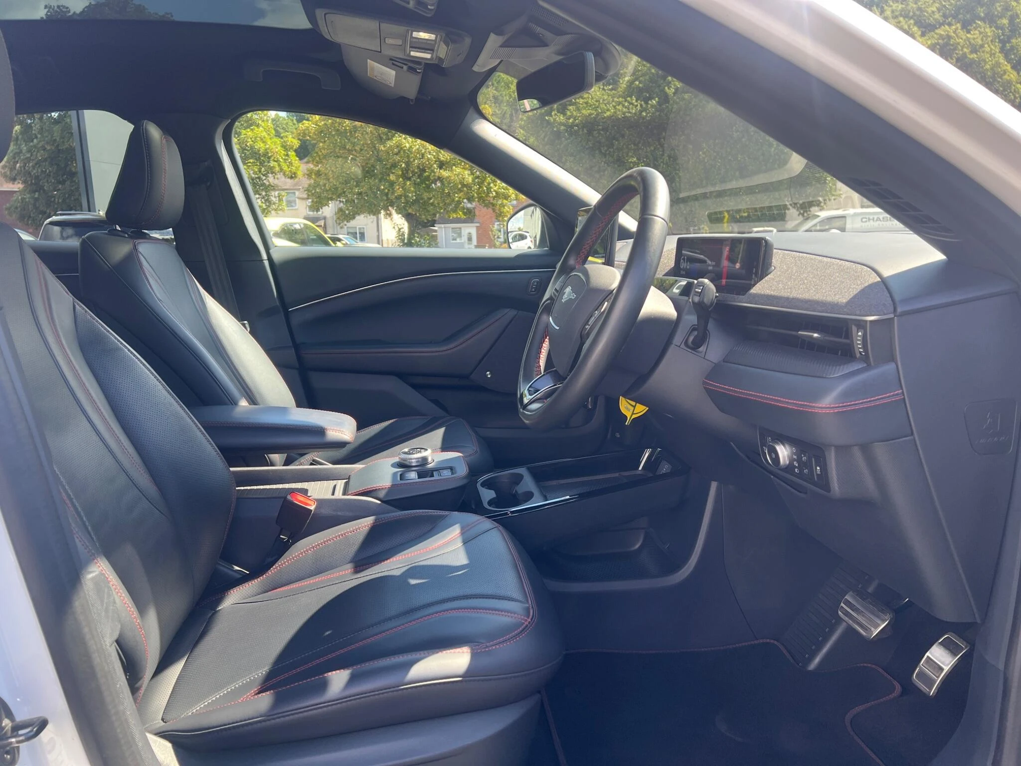 Vehicle image 21