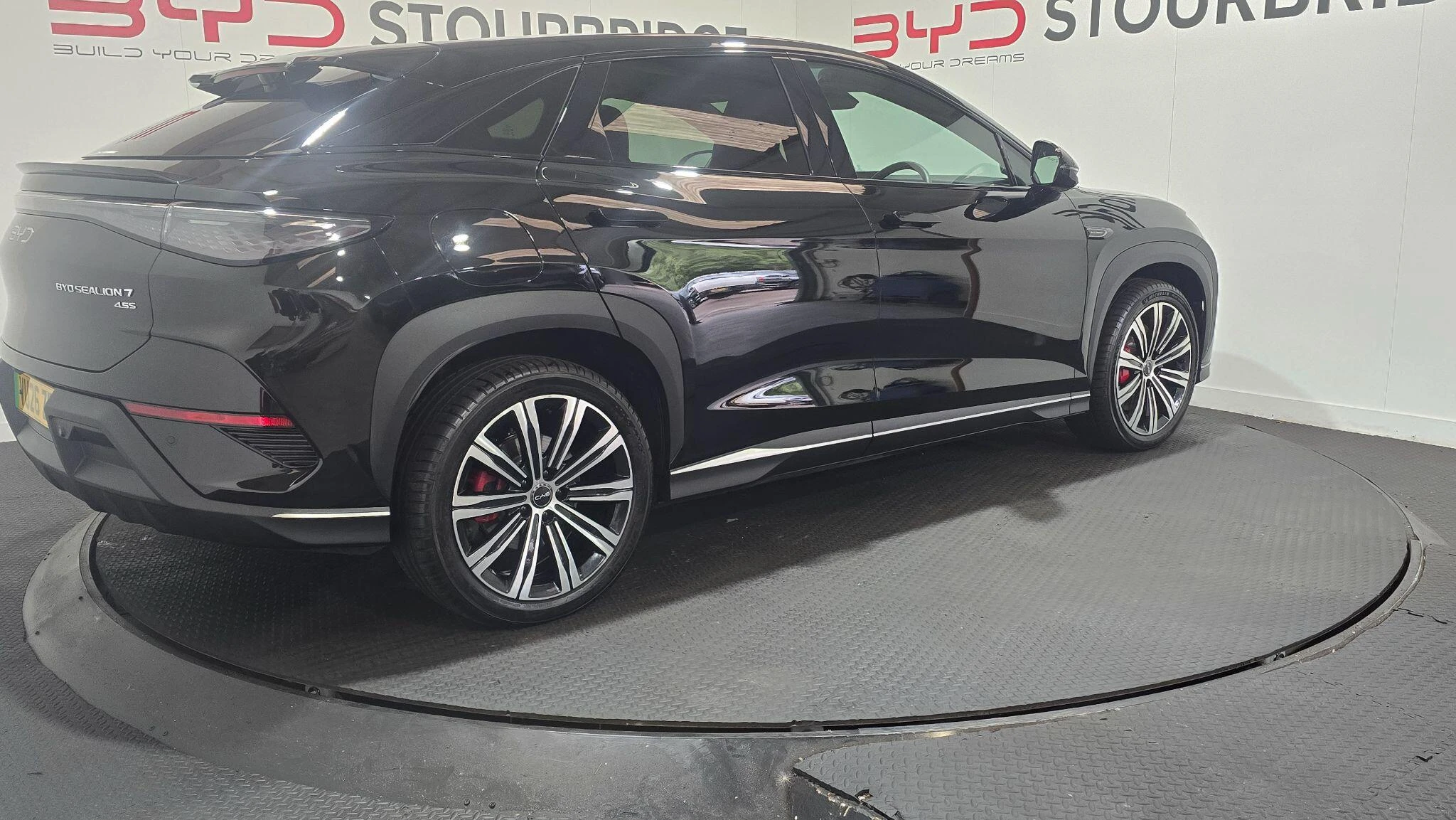 Vehicle image 18