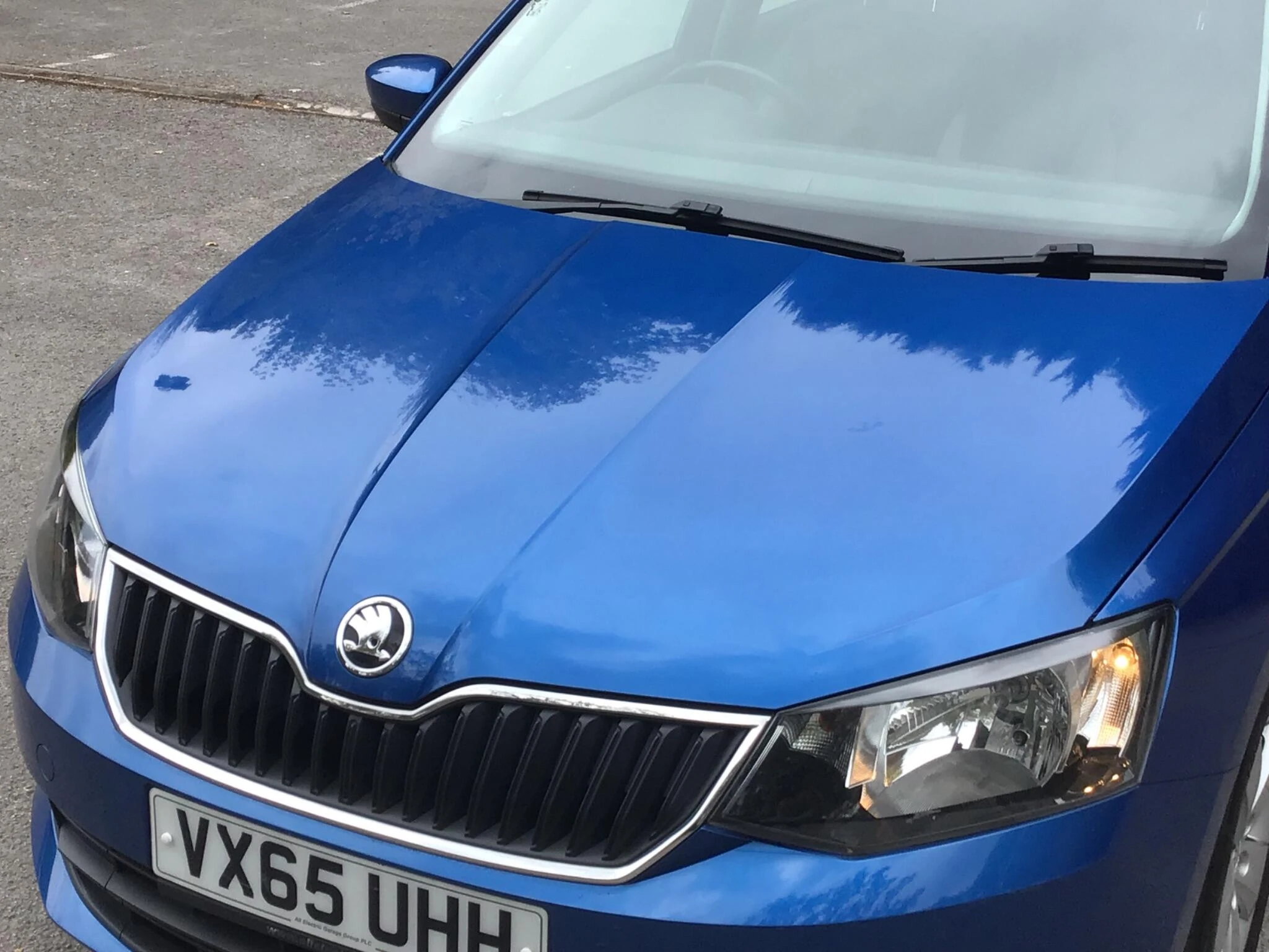 Vehicle image 9