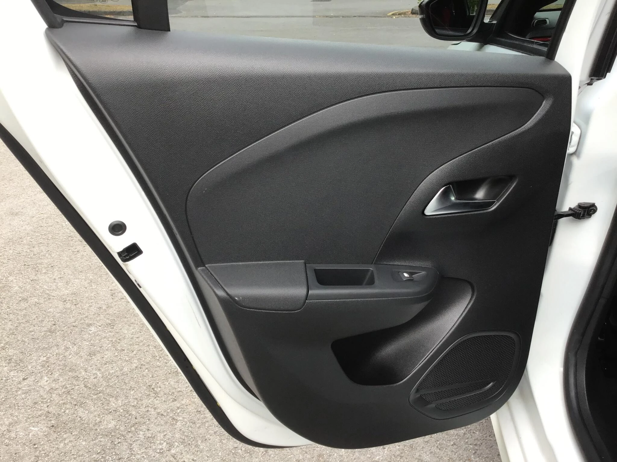 Vehicle image 28
