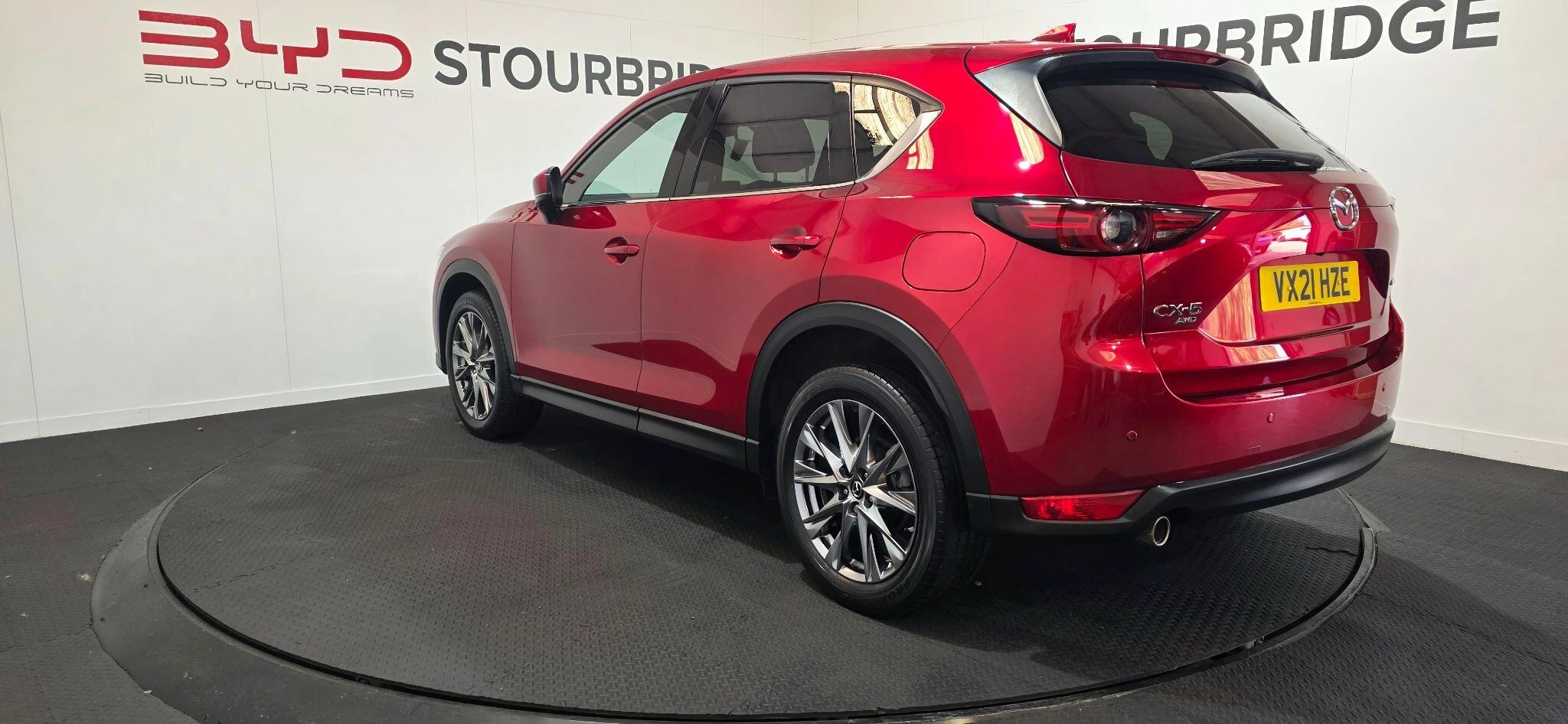 Vehicle image 10