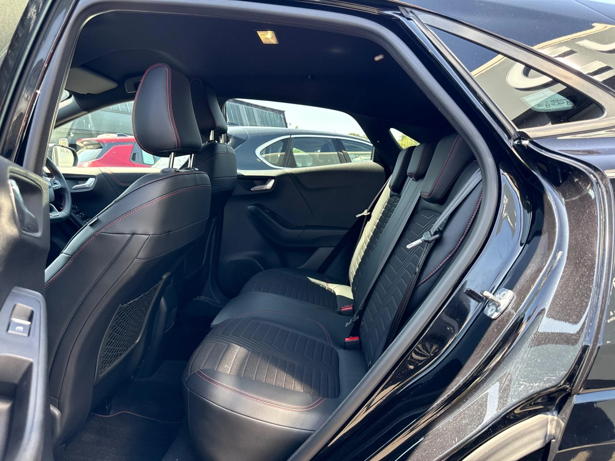 Vehicle image 25