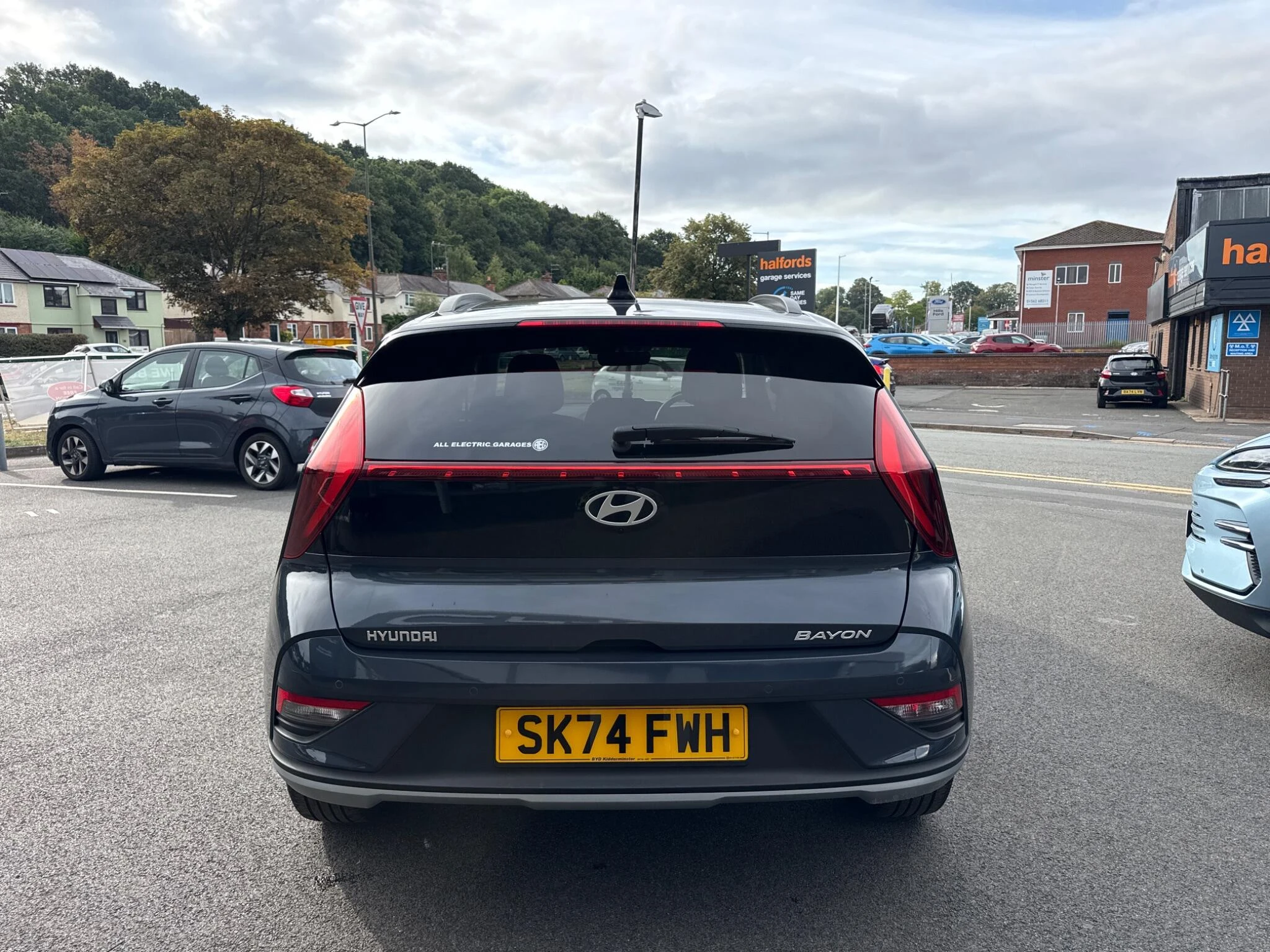 Vehicle image 6