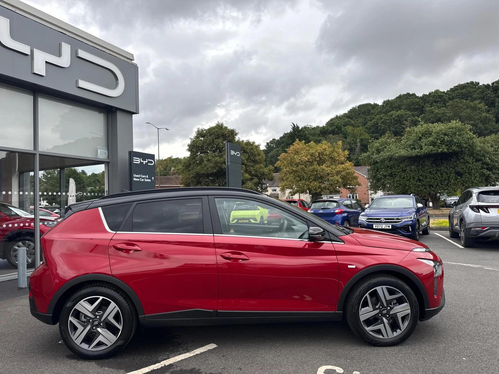 Vehicle image 15