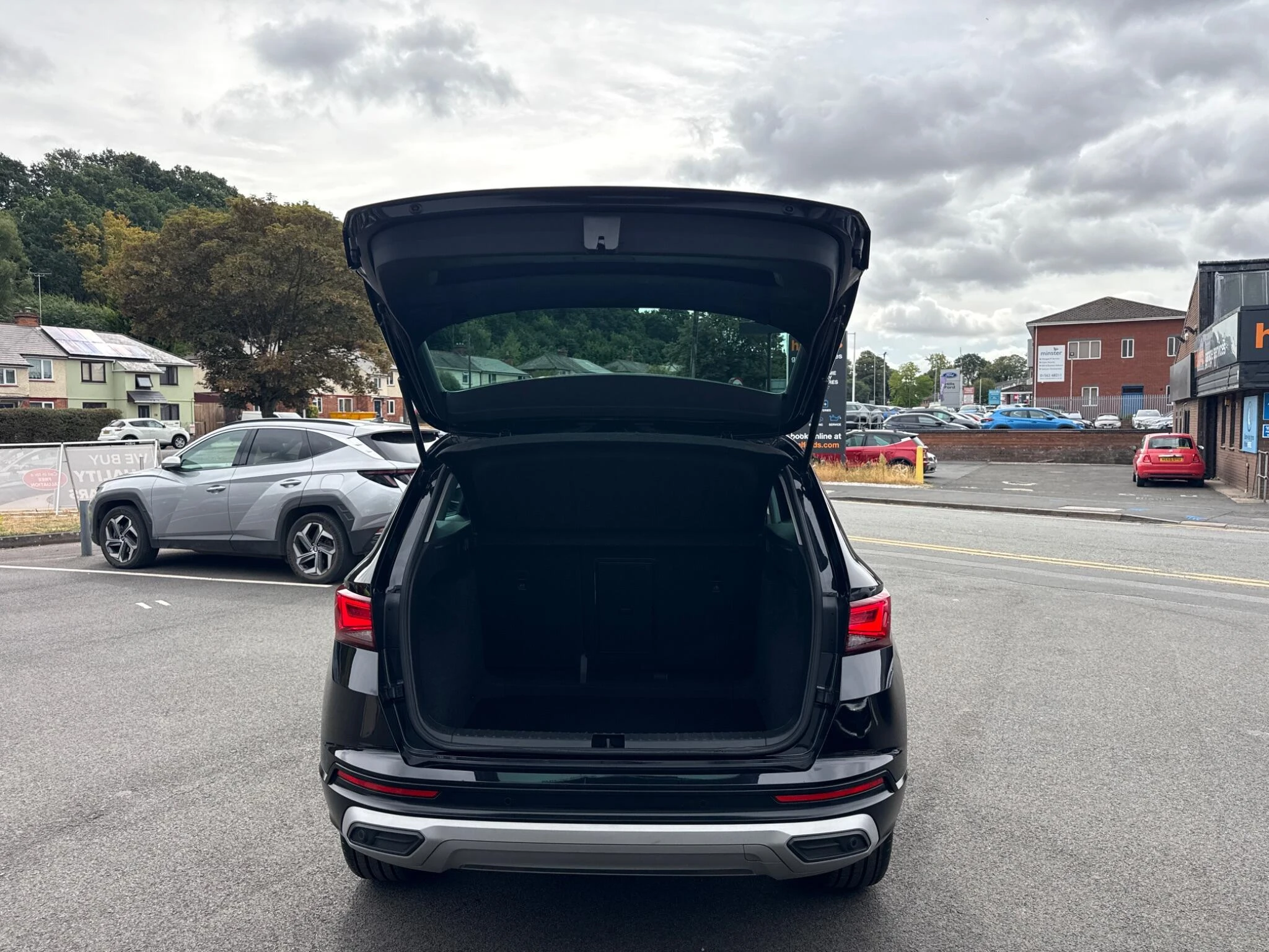 Vehicle image 48
