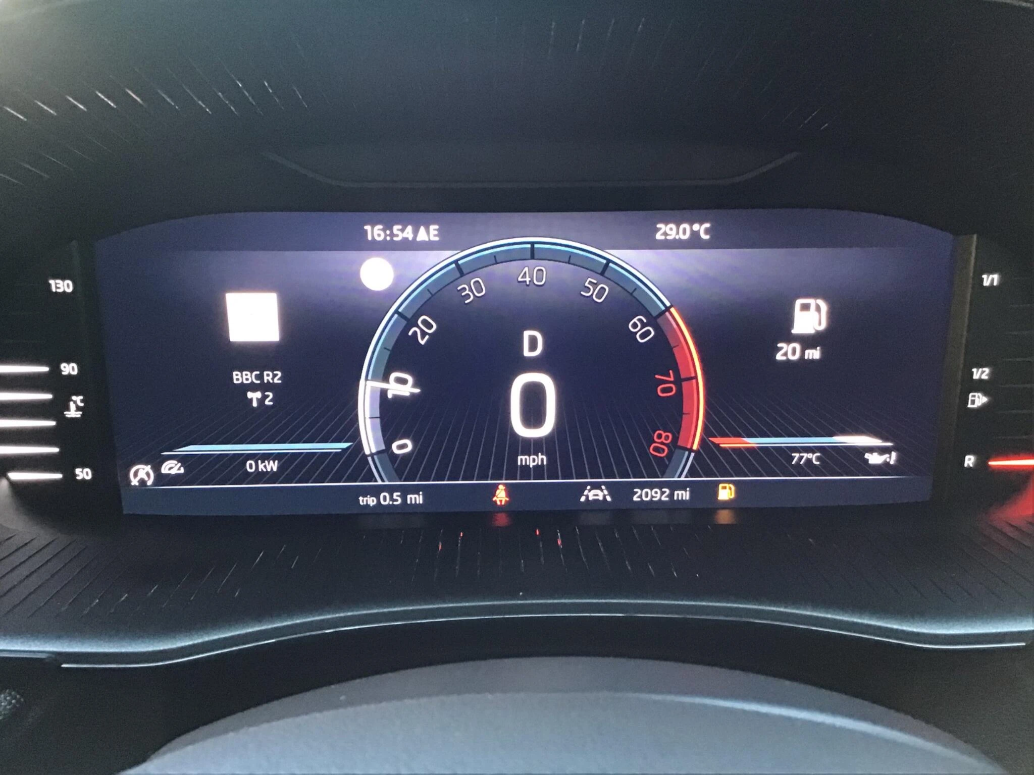 Vehicle image 16
