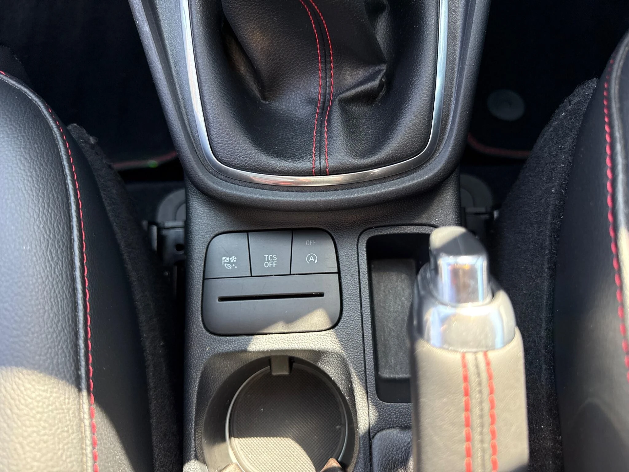 Vehicle image 28