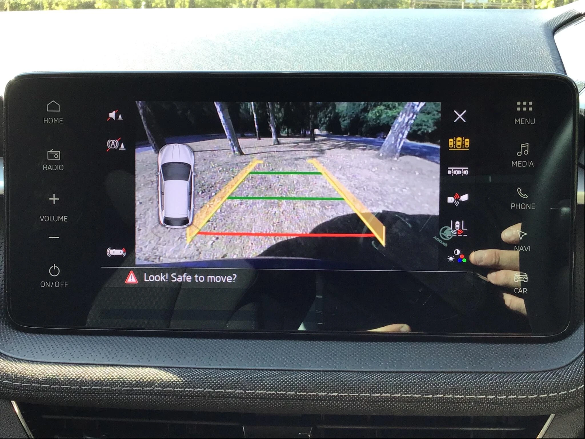 Vehicle image 21