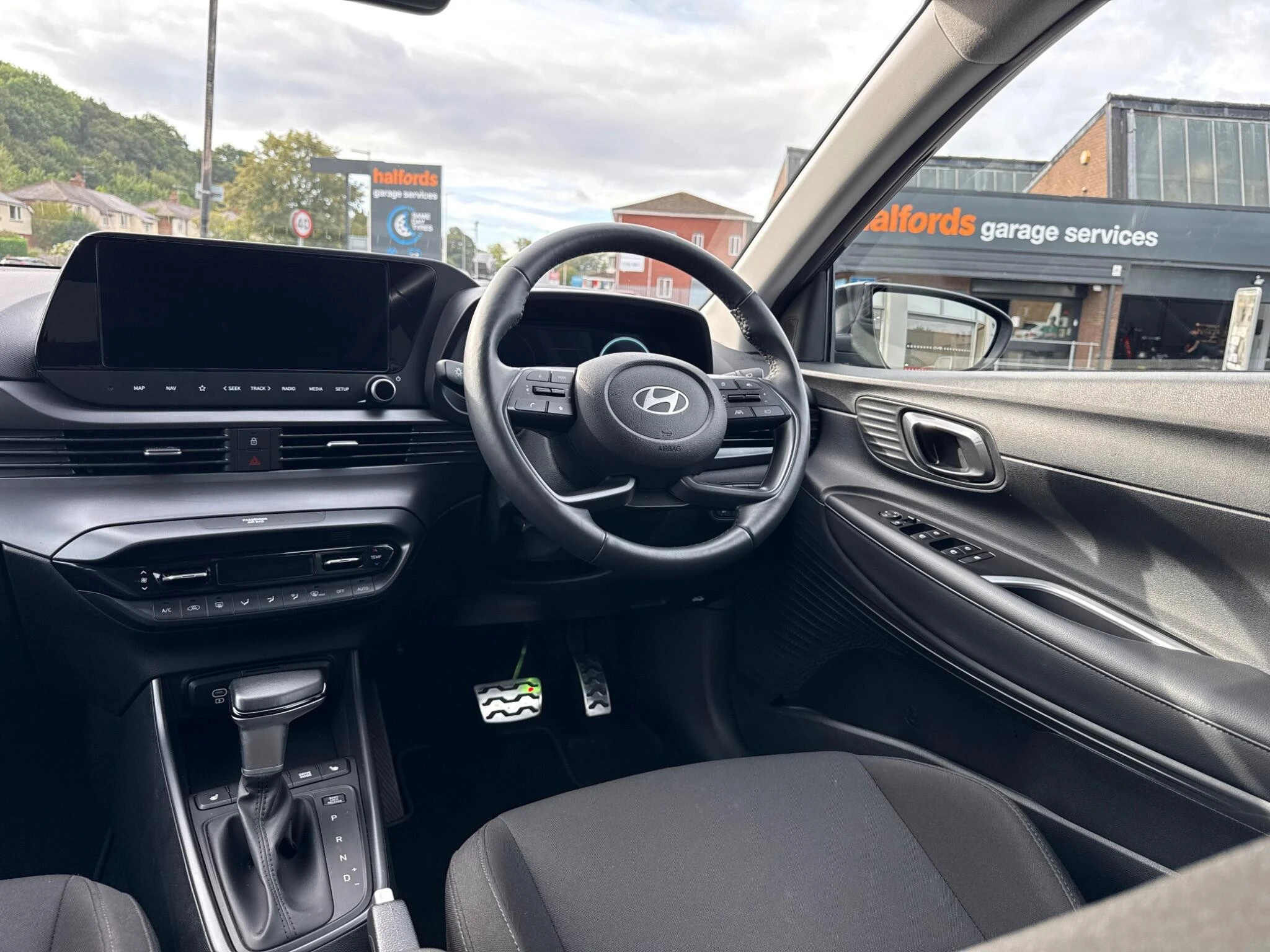 Vehicle image 11