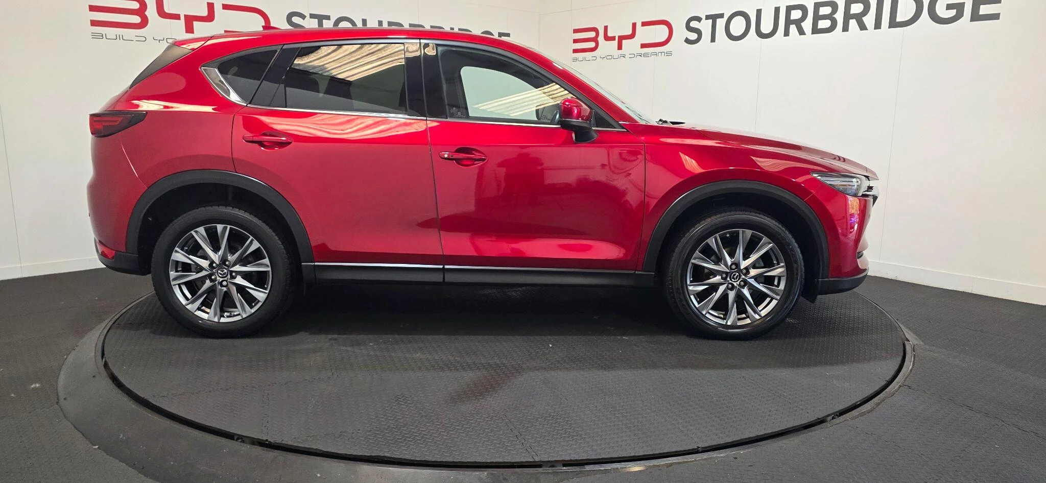 Vehicle image 14