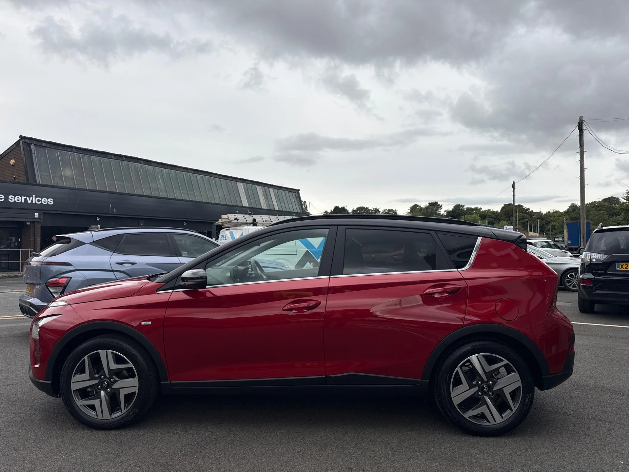 Vehicle image 10