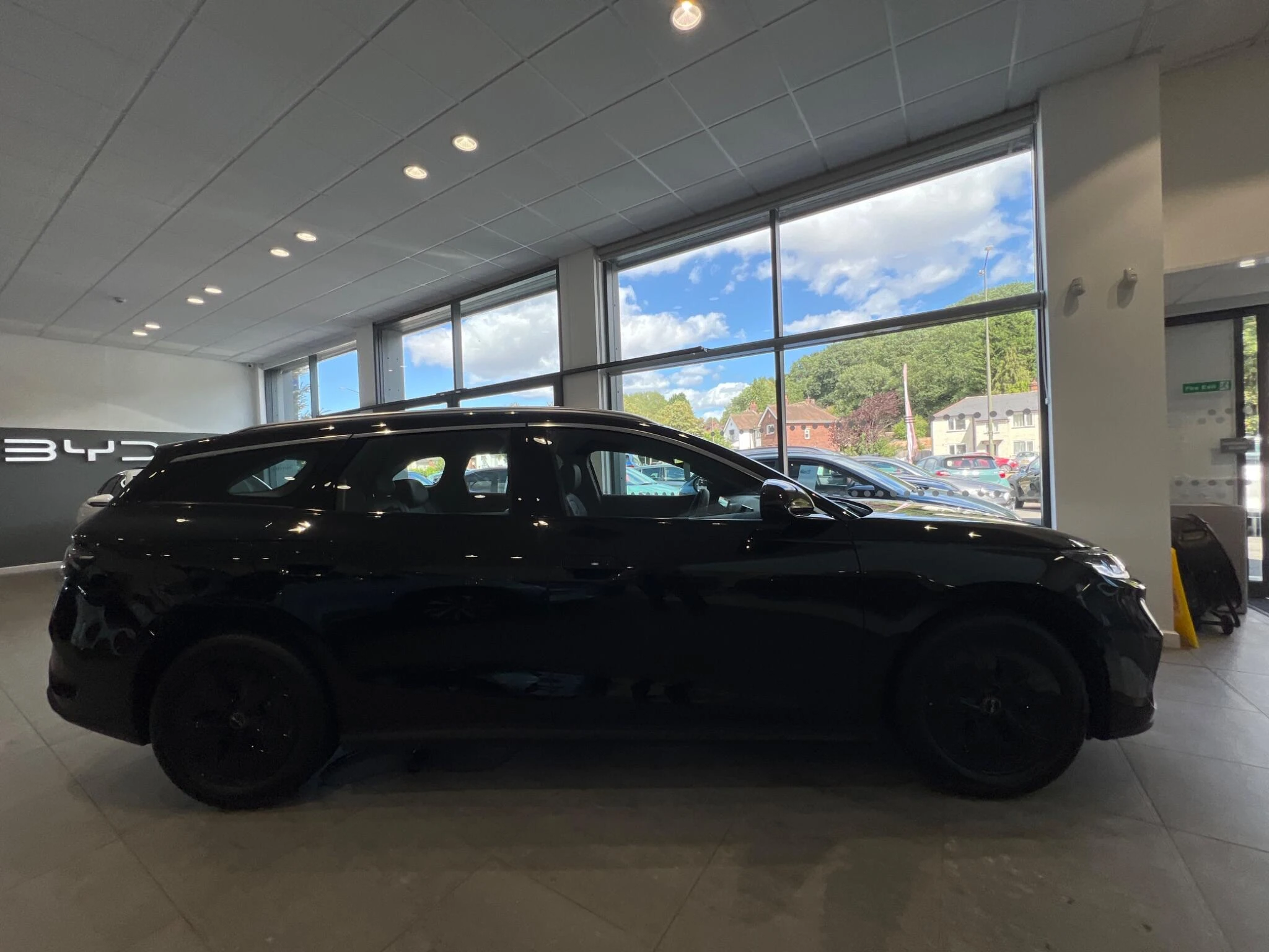 Vehicle image 13
