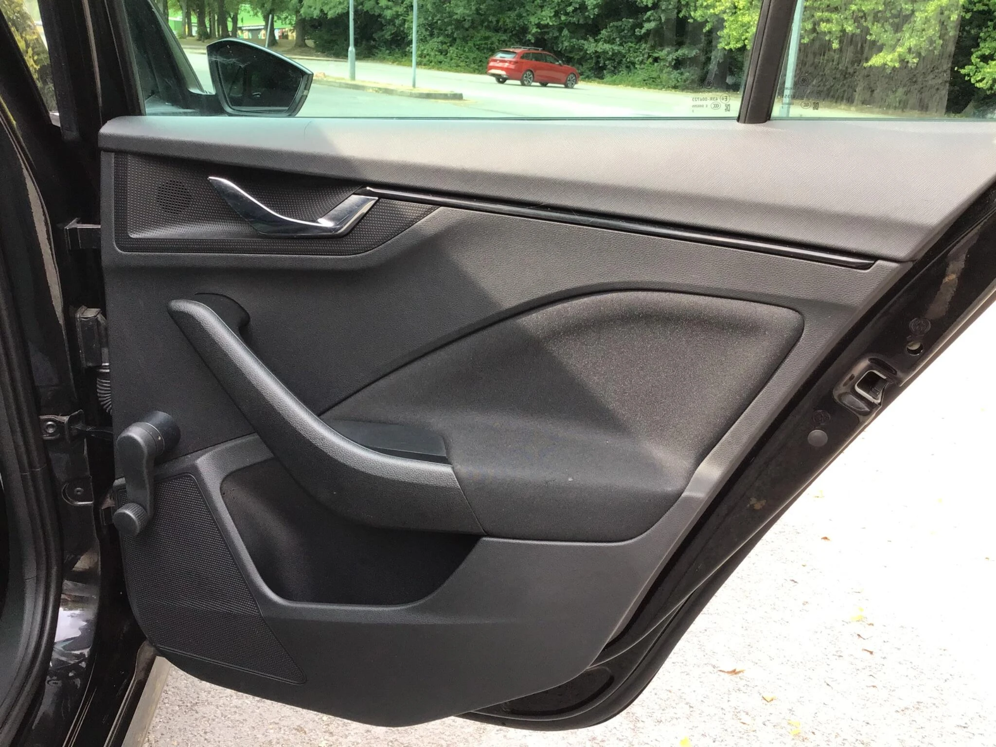 Vehicle image 24
