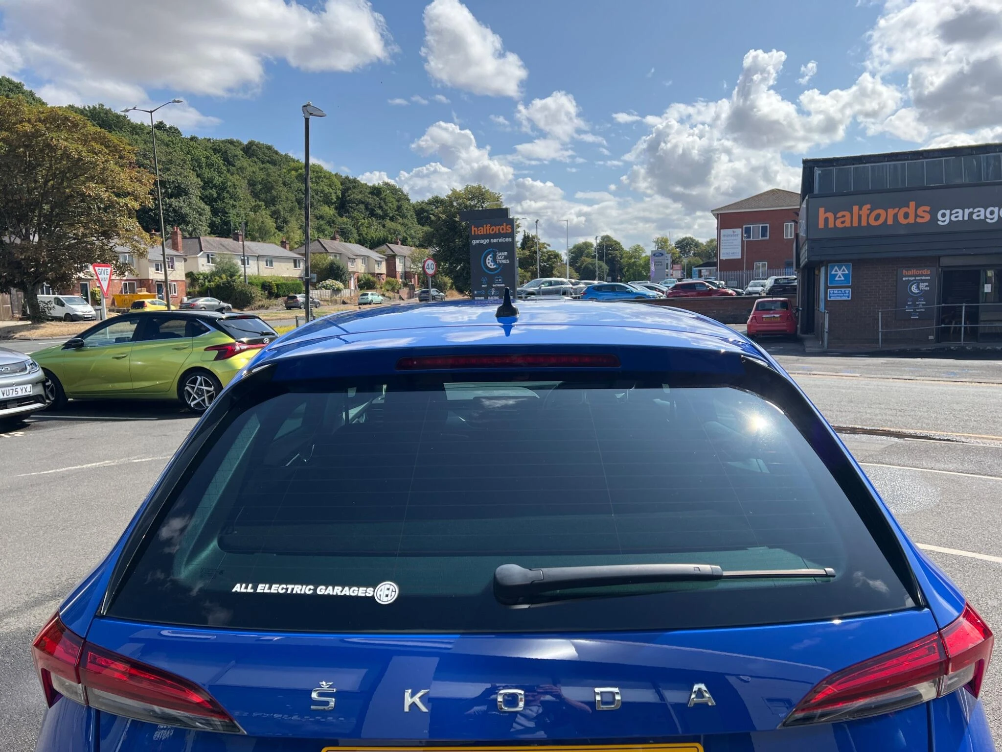 Vehicle image 11