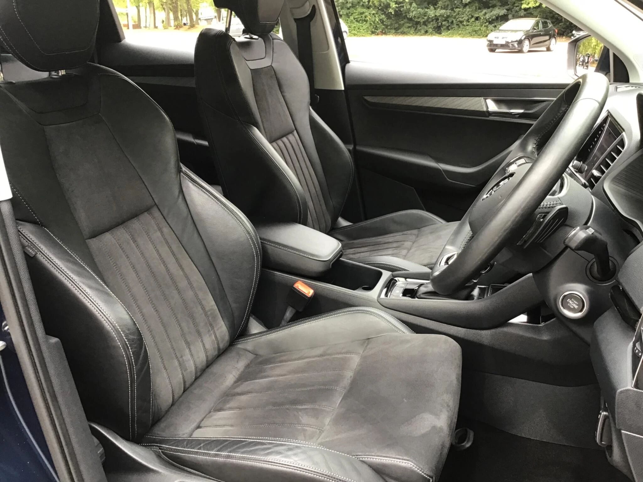 Vehicle image 35