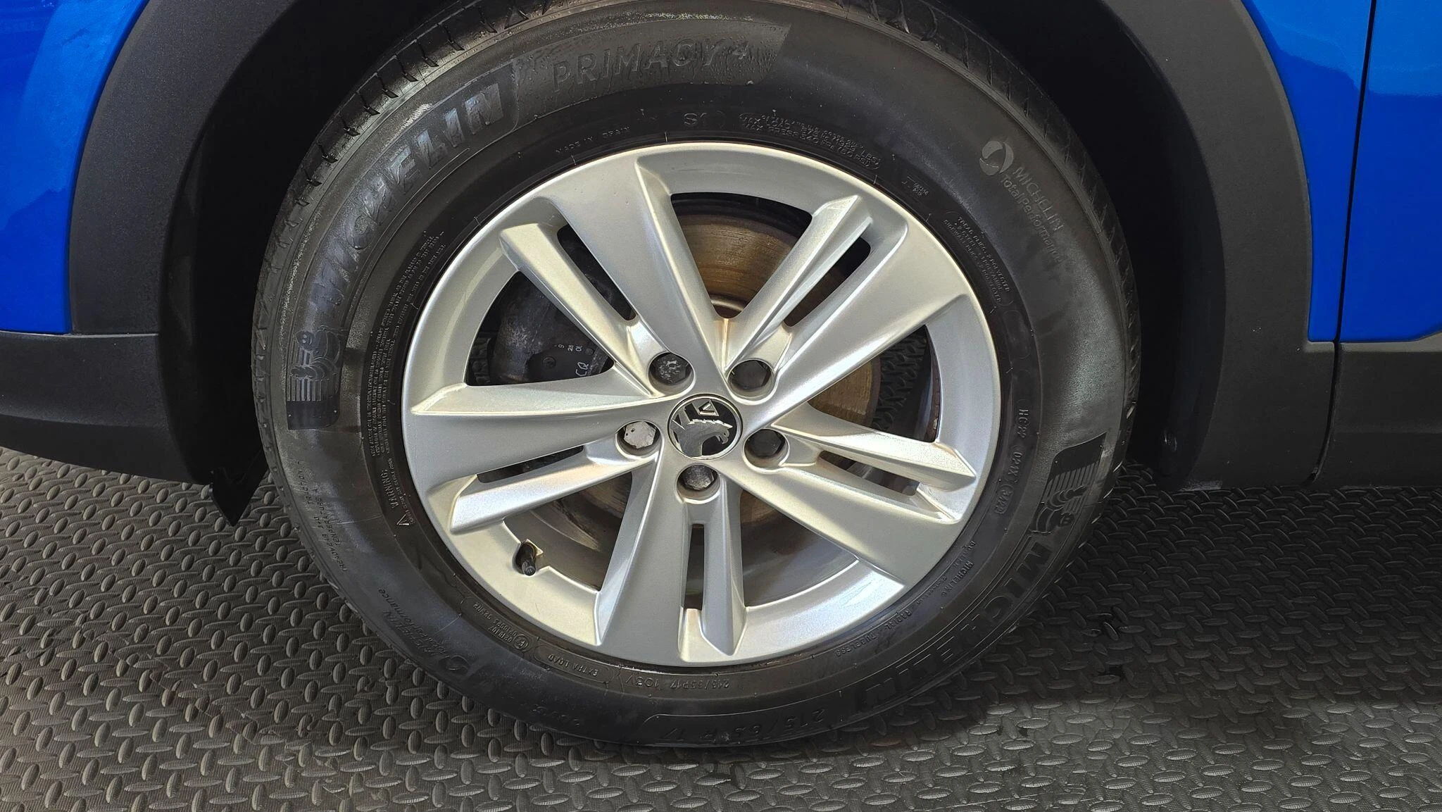 Vehicle image 37