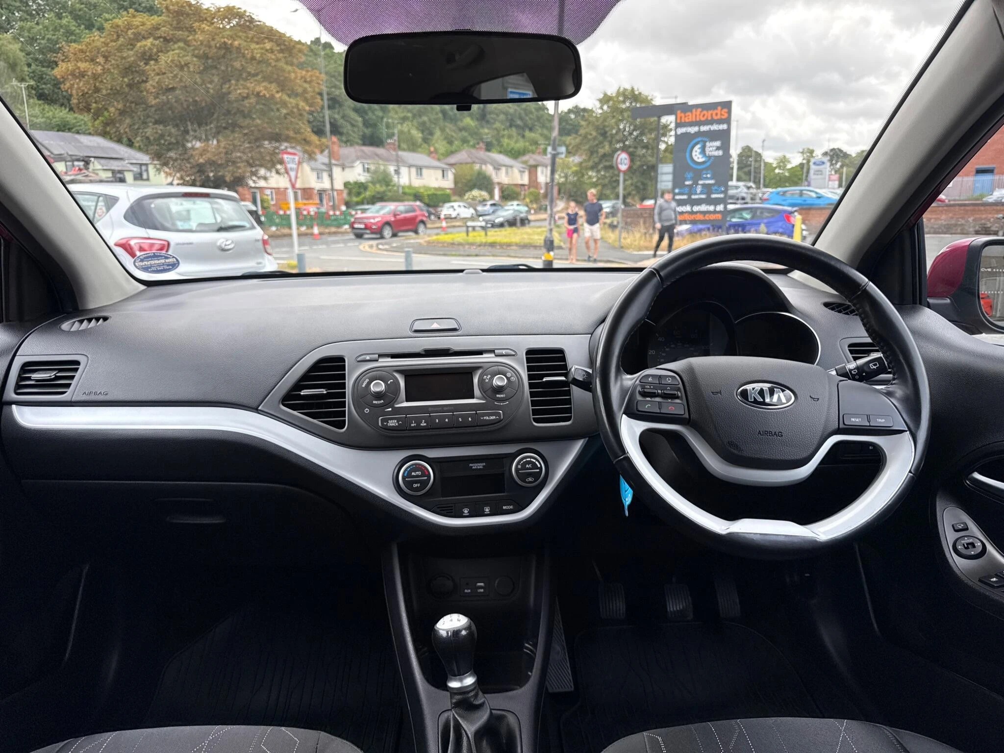 Vehicle image 18
