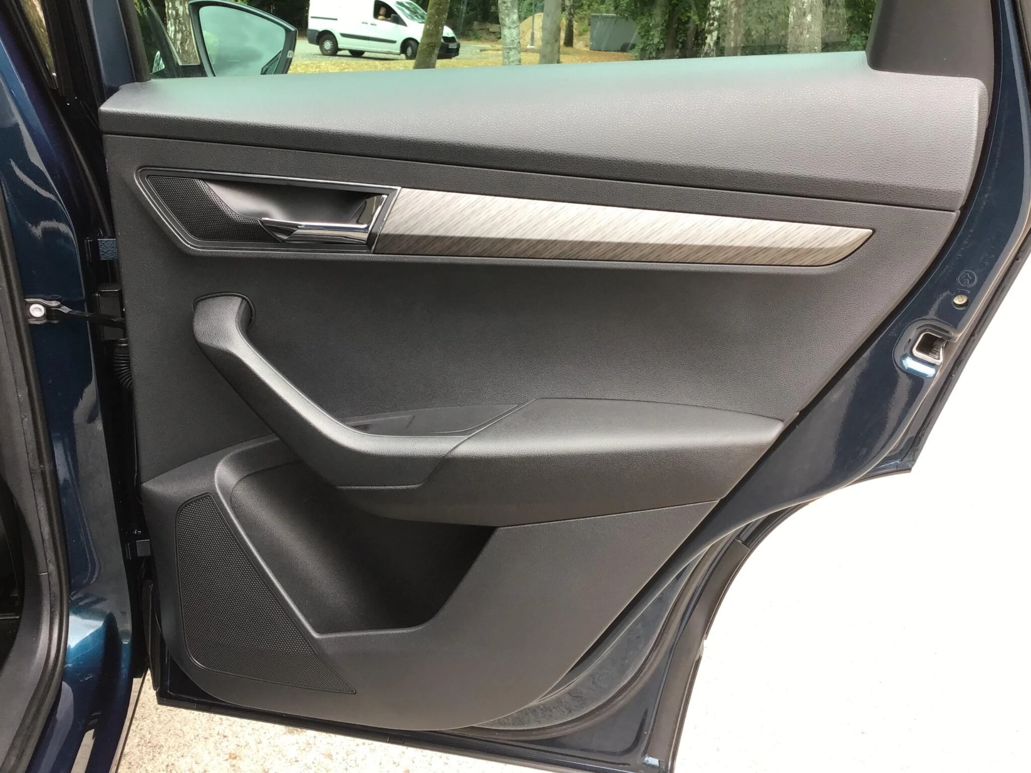 Vehicle image 31