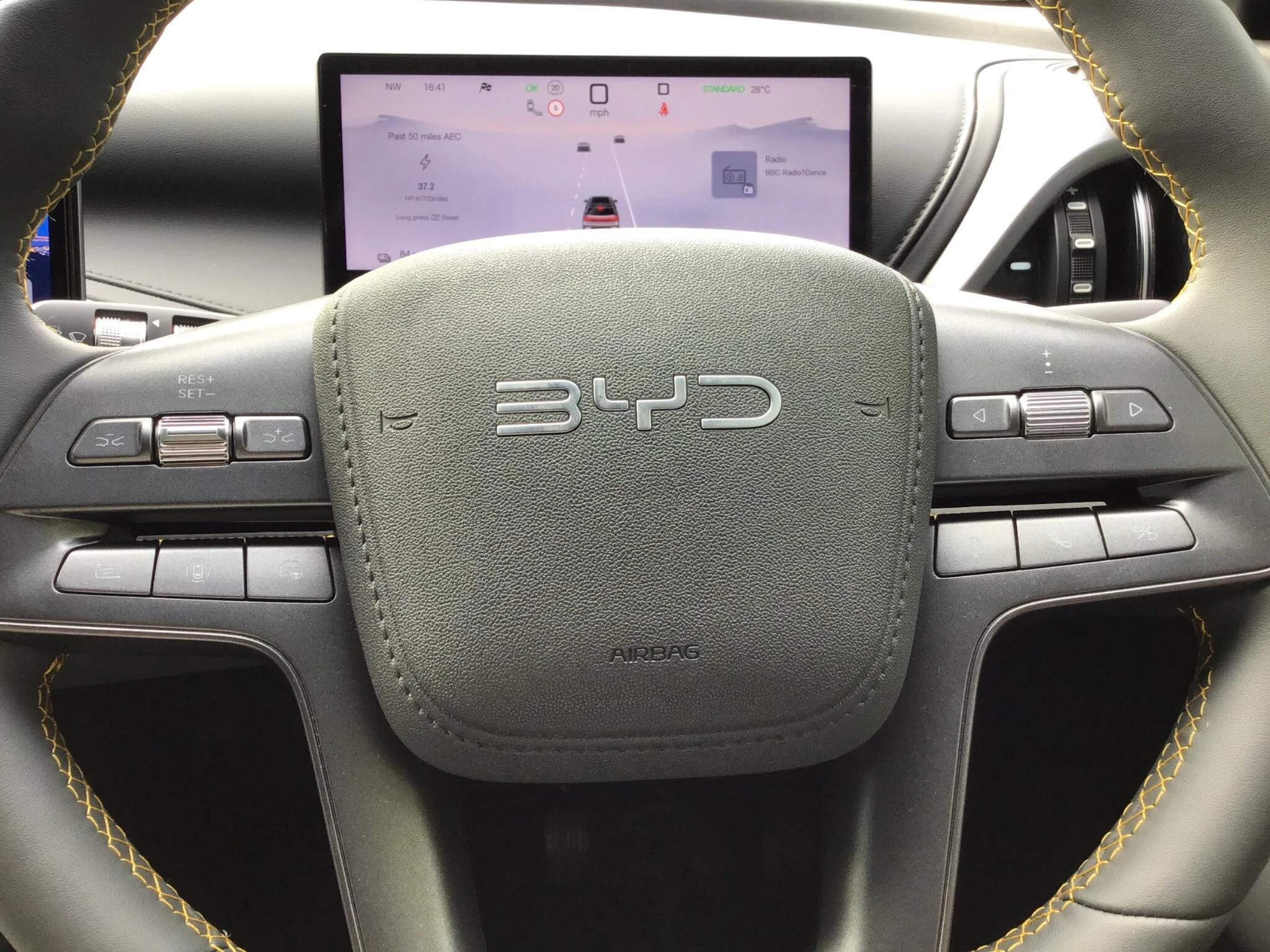Vehicle image 32