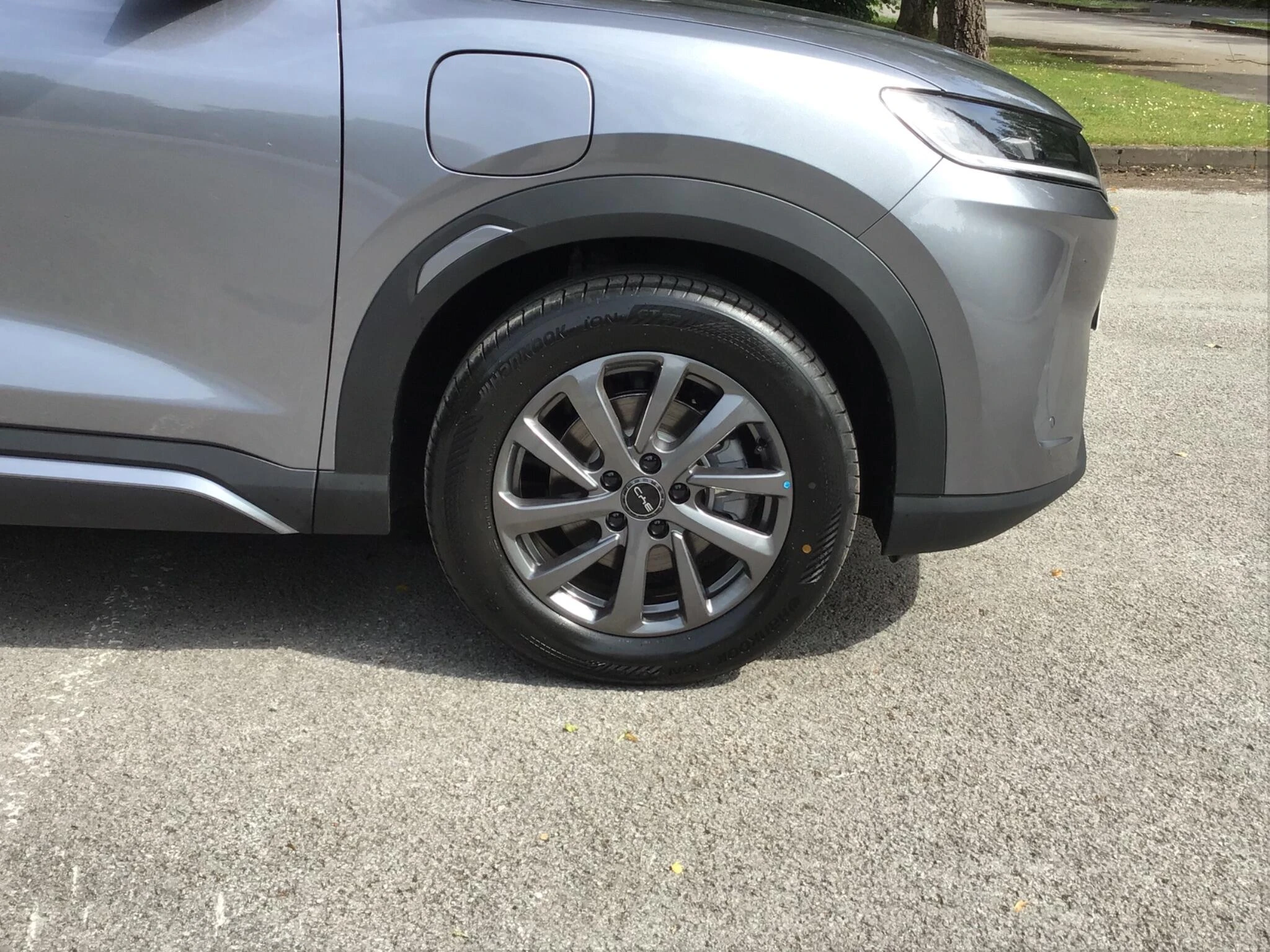 Vehicle image 10