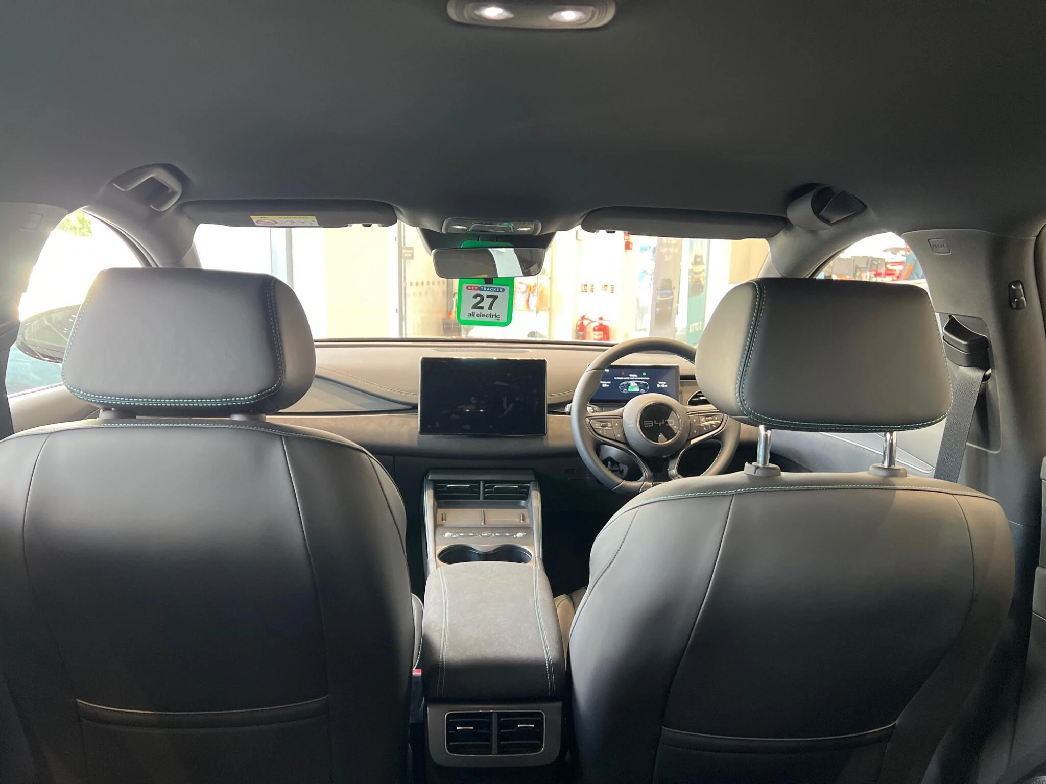 Vehicle image 16