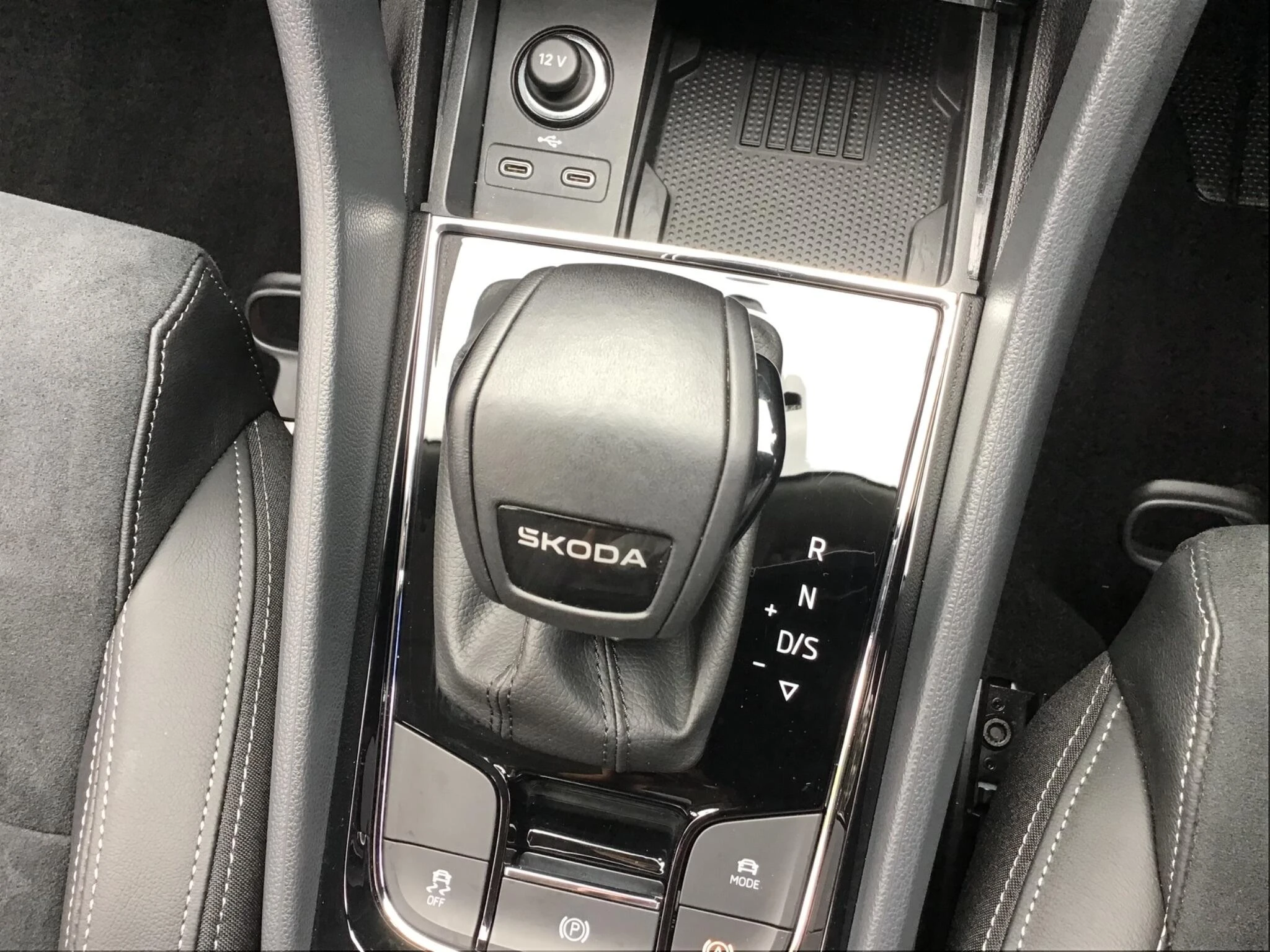 Vehicle image 43