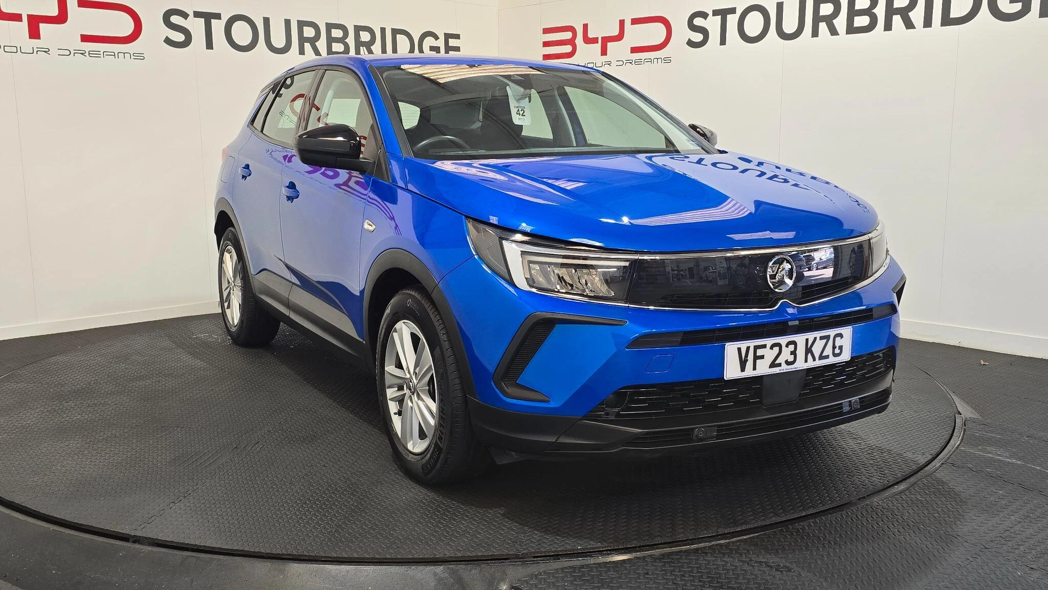 Vehicle image 1