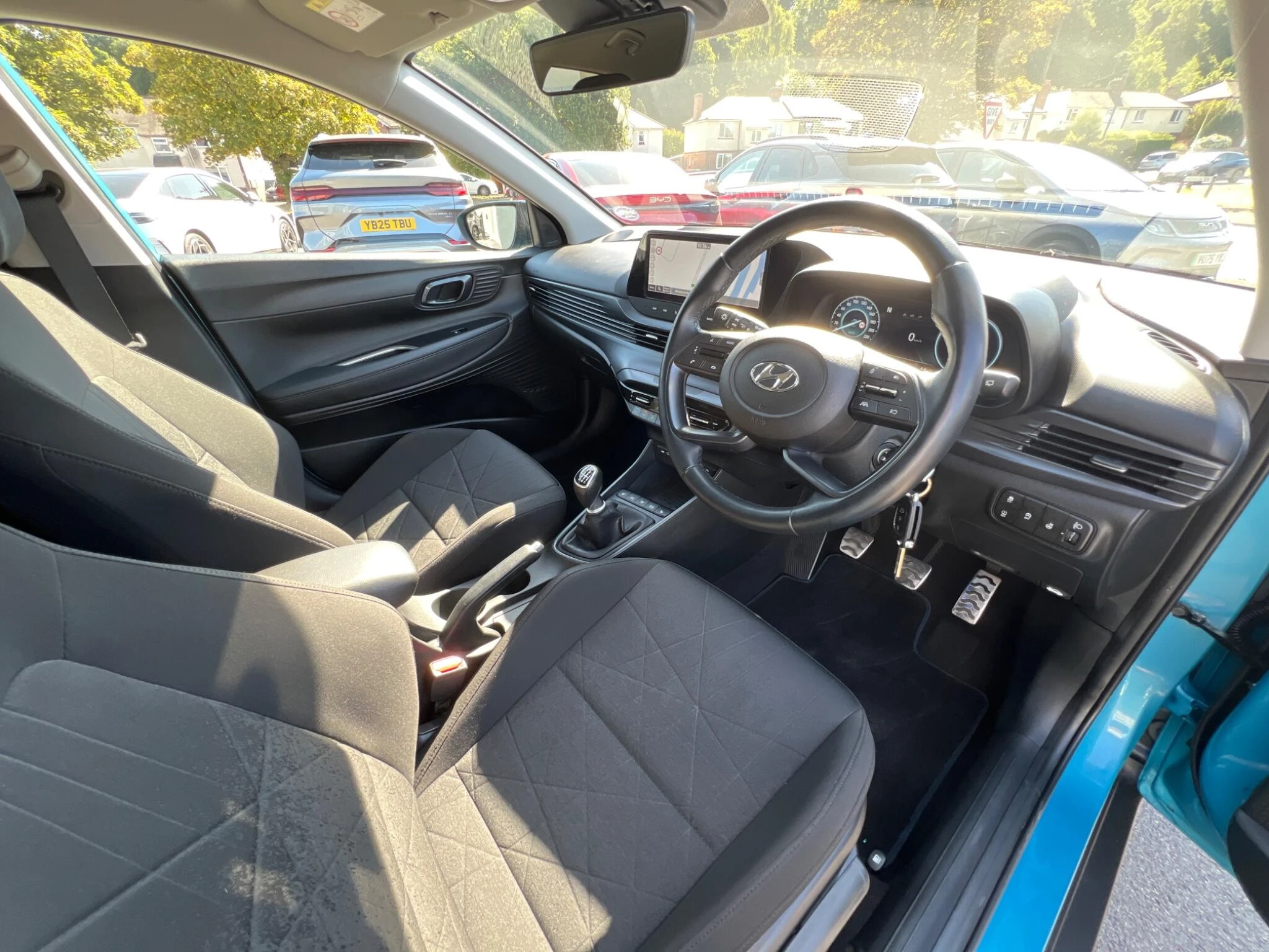 Vehicle image 28