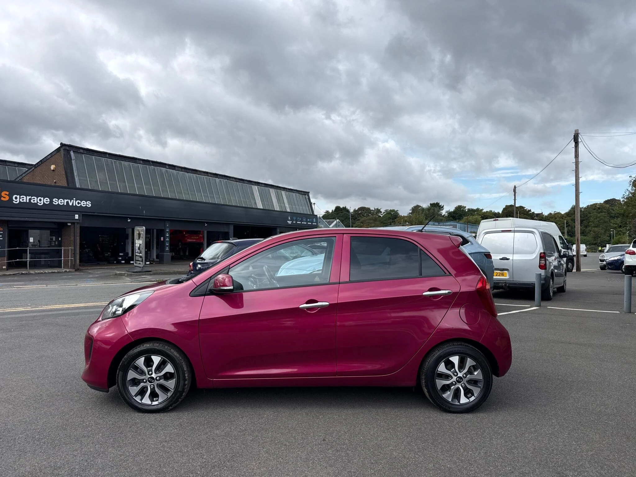 Vehicle image 11
